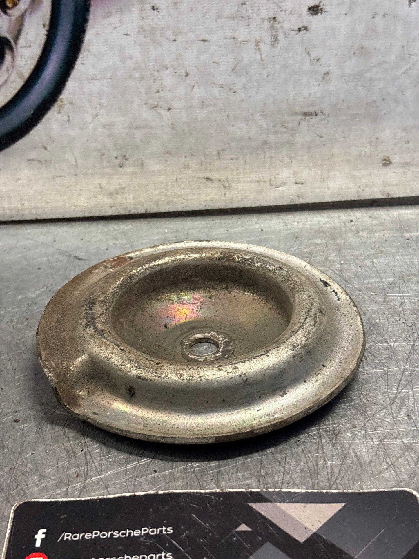 Porsche 928 coil spring plate, used 92833352204