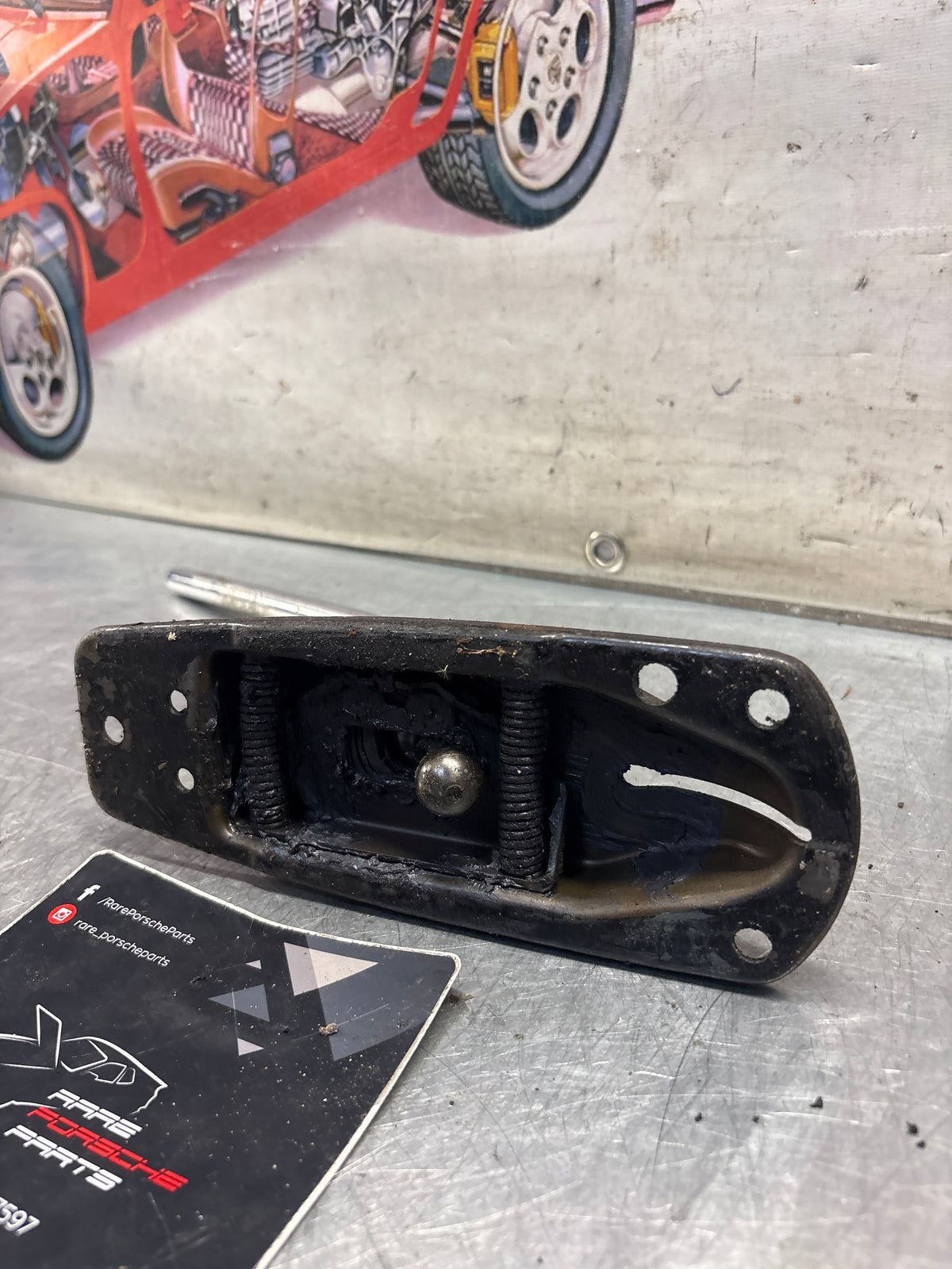 Porsche 914 gearshift bracket, used 90142401502 / 91442401600