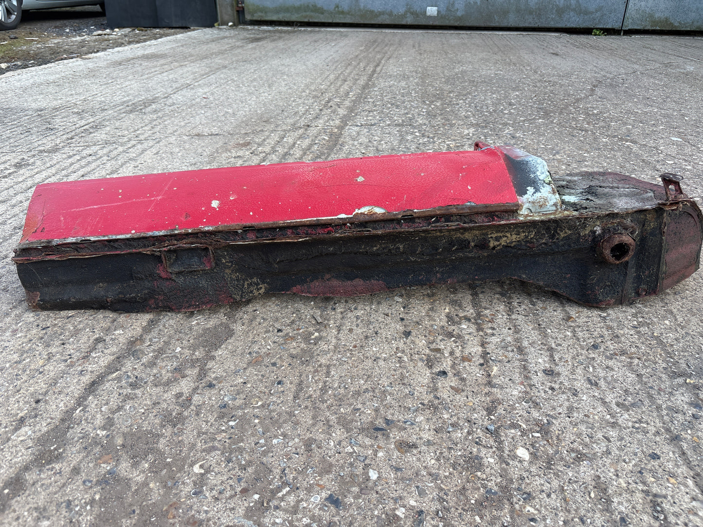 Porsche 944 right sill section cut 94450361200
