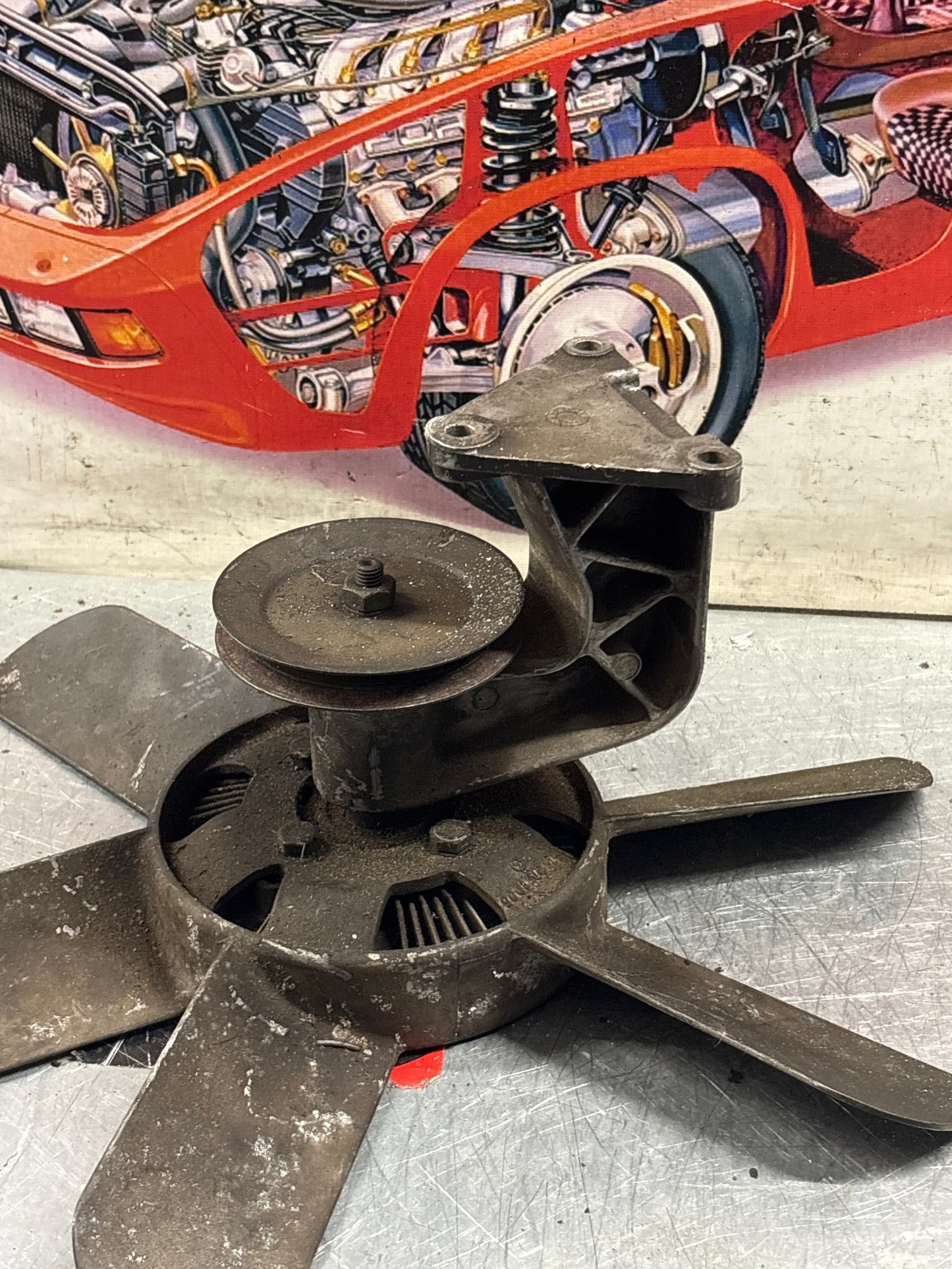 Porsche 928 Engine cooling viscous fan with bracket used 92810613701, 9281061101R