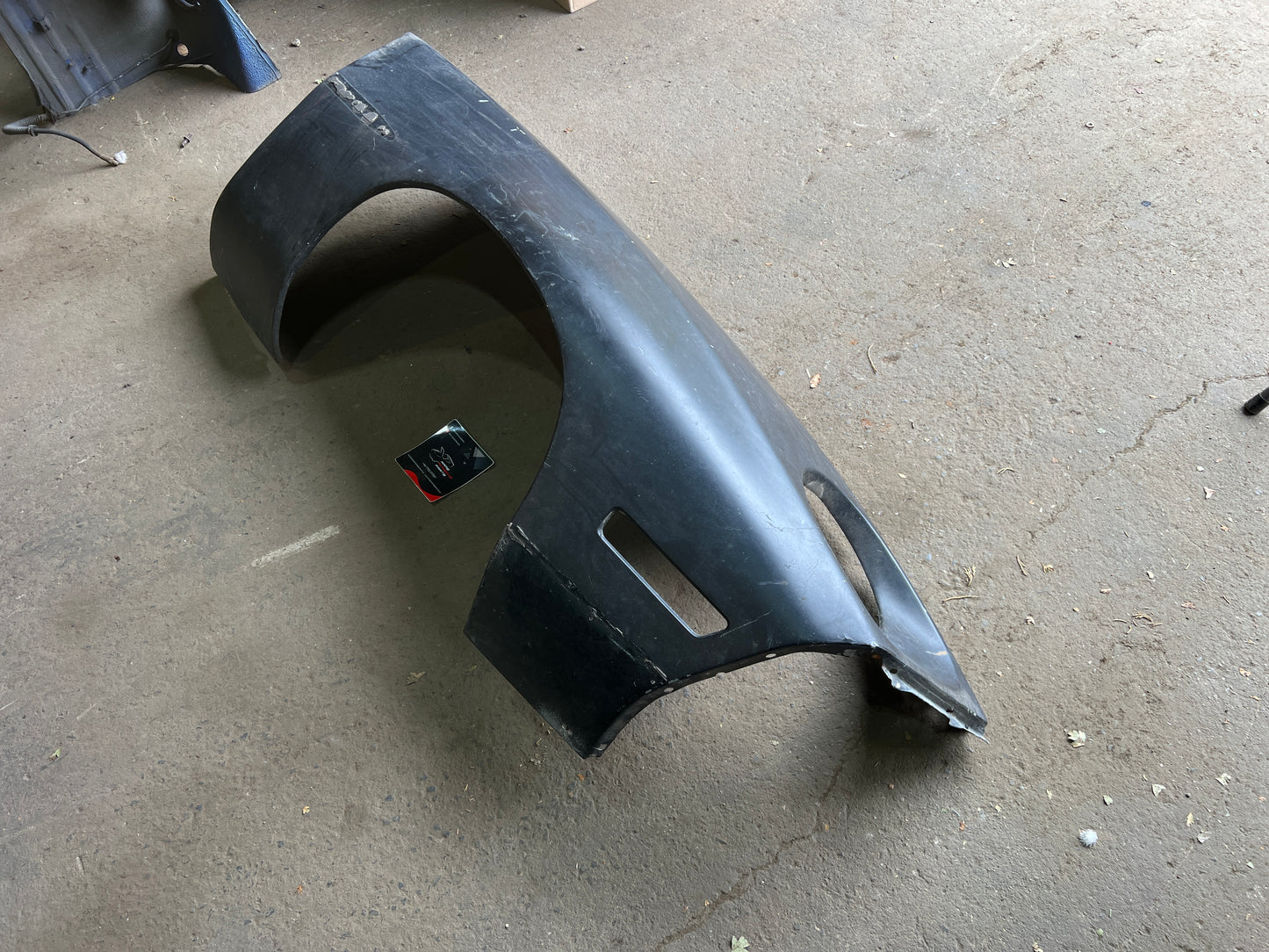 Porsche 928 -87 front right wing, used 92850301202