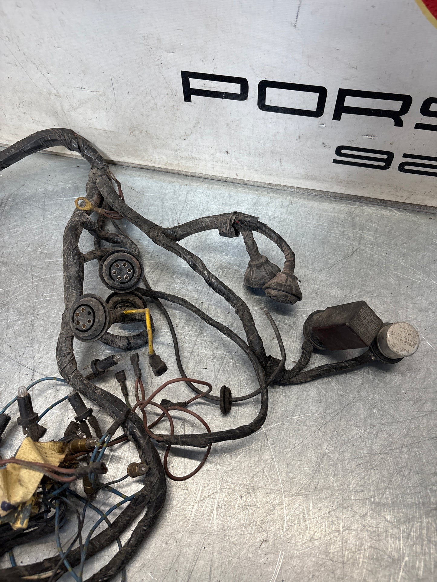 Porsche 911 F double battery rear end loom cut, for spares or repair 91161200200