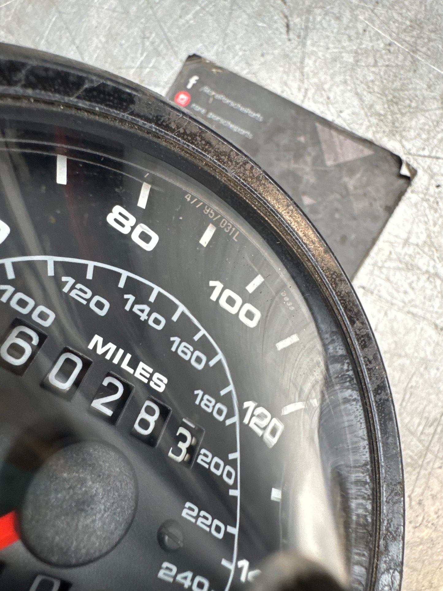 Porsche 924 MPH Speedometer showing 60283 , 477 957 031 L 477957031 used