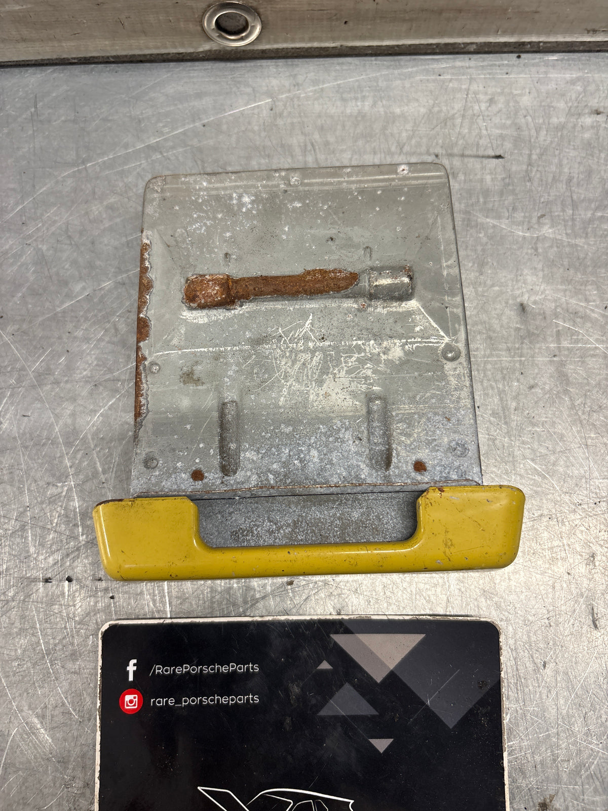 Porsche 914 Ashtray, used 91455207510