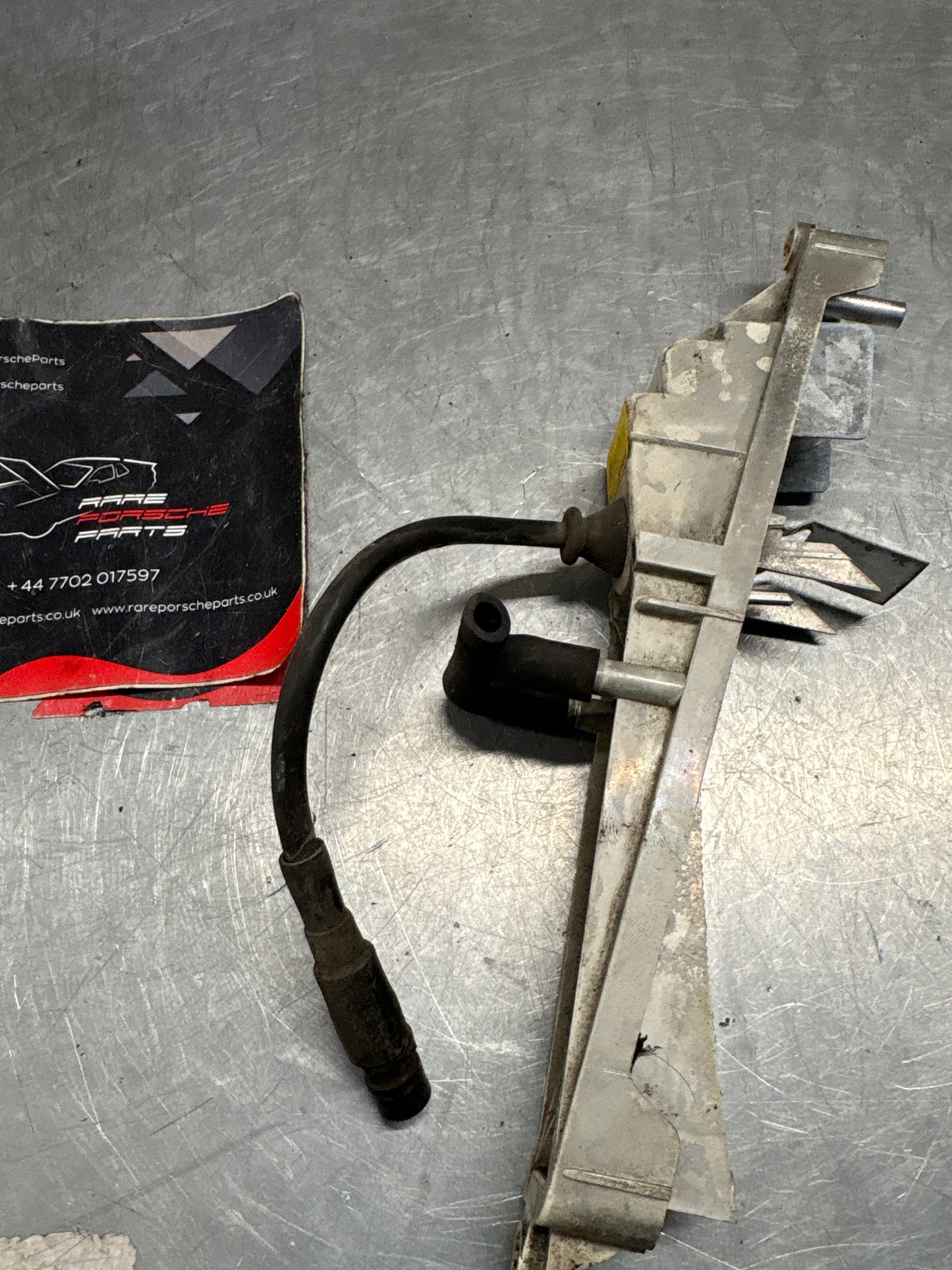 Porsche 944 S2 Turbo front indicator body housing unit. 95163141200 / 0311319002 used