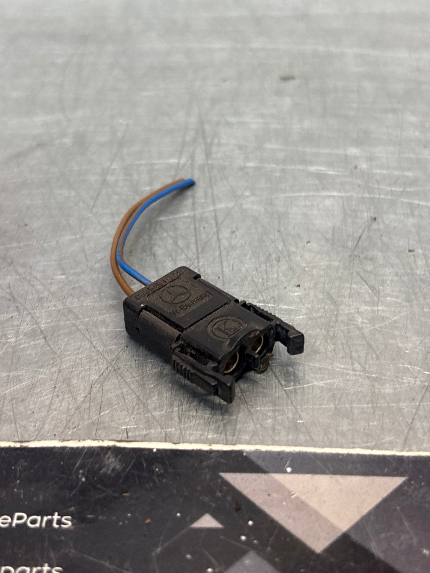 Porsche 928 / Mercedes-Benz heating resistor connector plug, used 0085450828