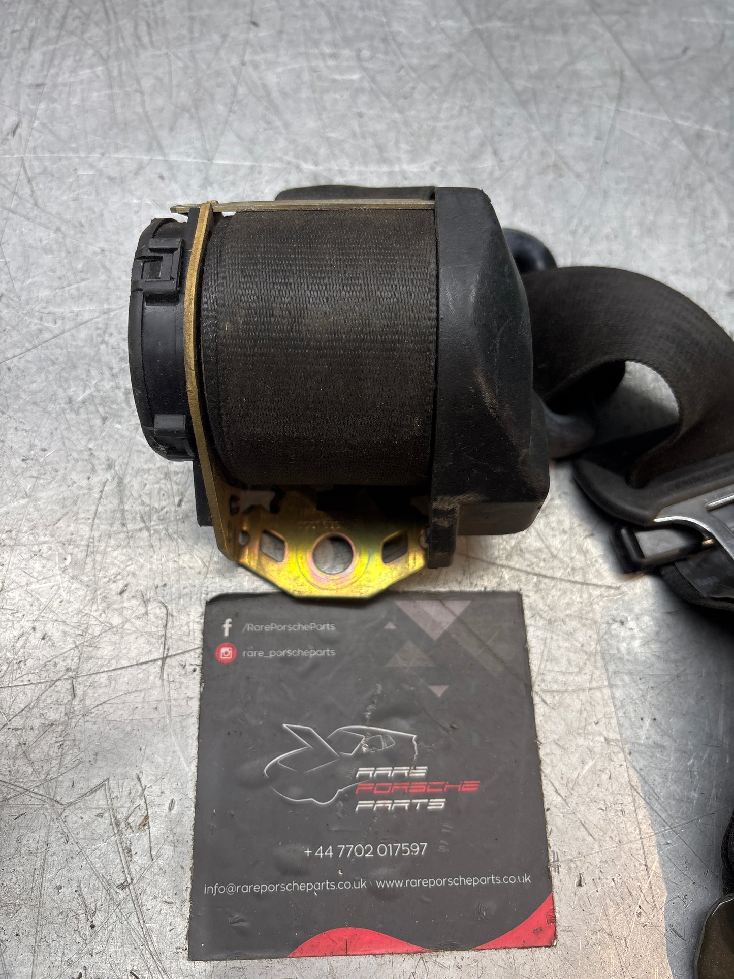 Porsche 964 993 front left N/S seat belt 96480312502 used