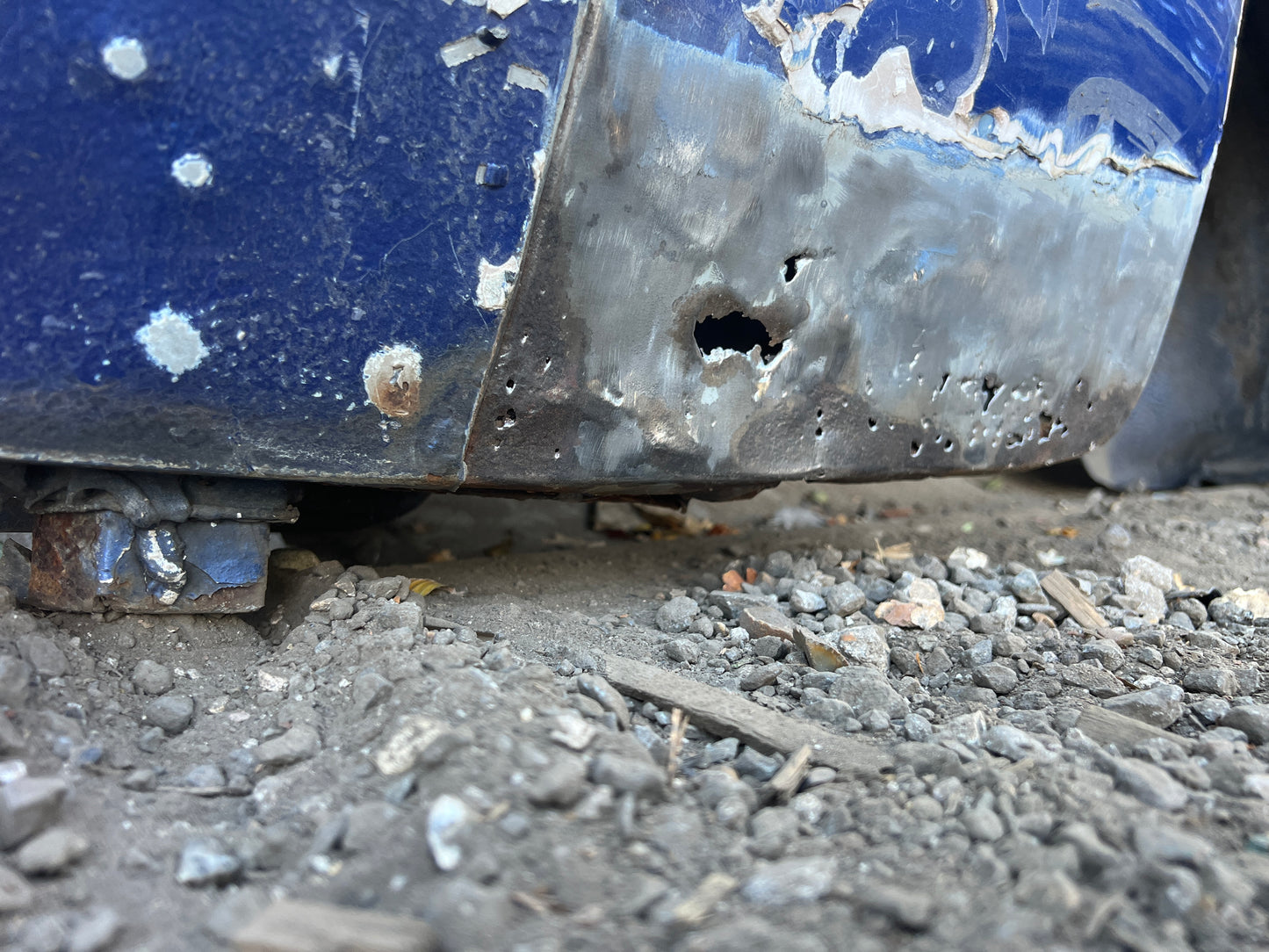 Porsche 944 left side cut, rear fender with sill 94450390303, 94450361102