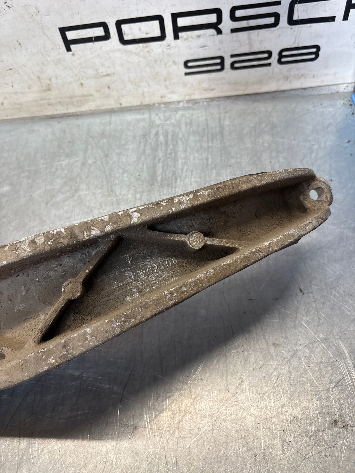 Porsche 968 transmission carrier, used 94437502406