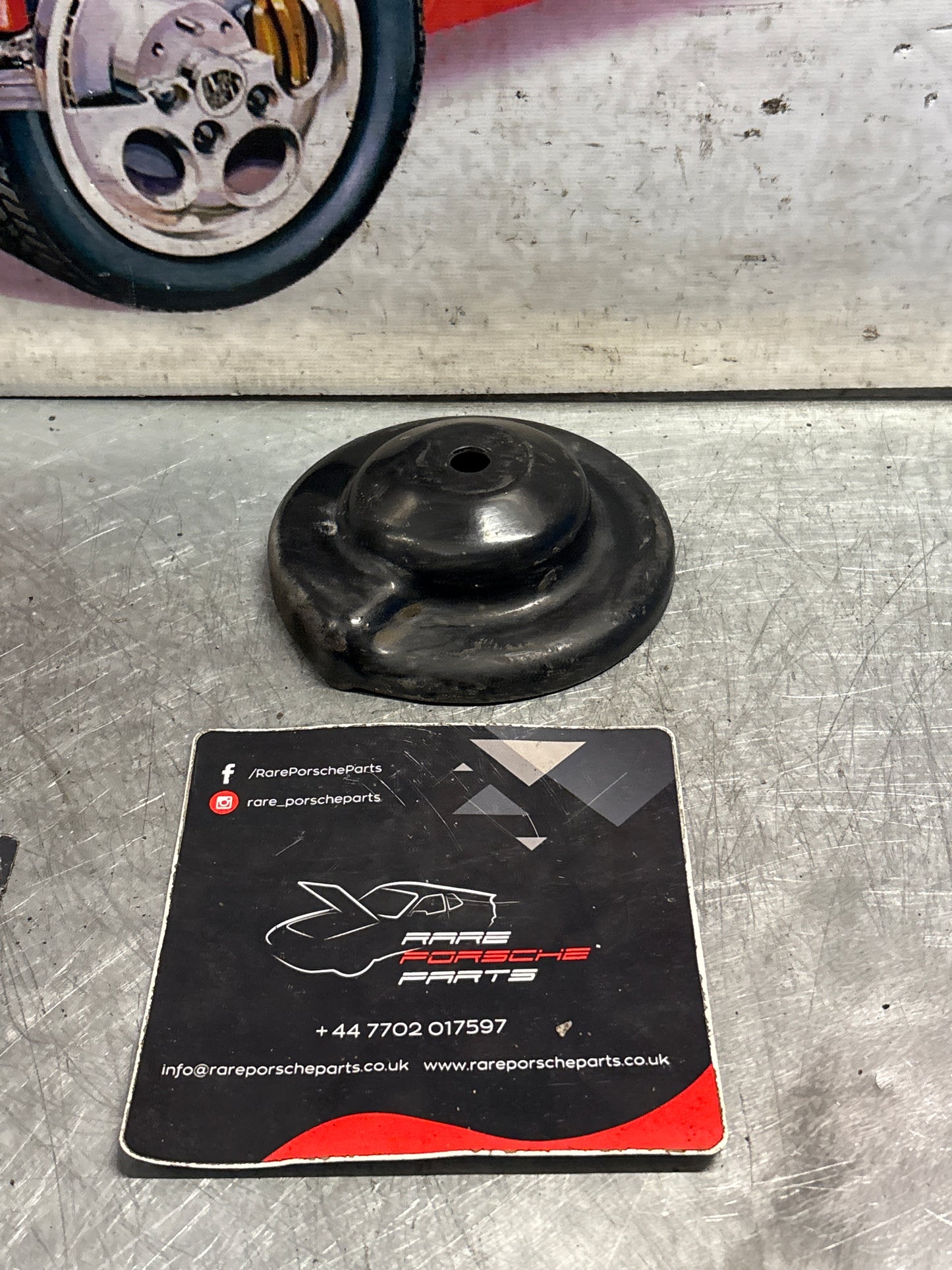 Porsche 928 suspension flange bearing, used 92833352208