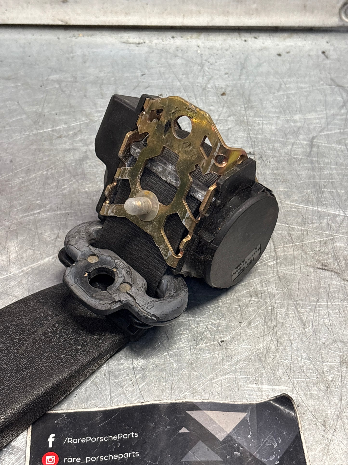 Porsche 968 / 944 S2 Cabriolet front left seatbelt, used 94180303313