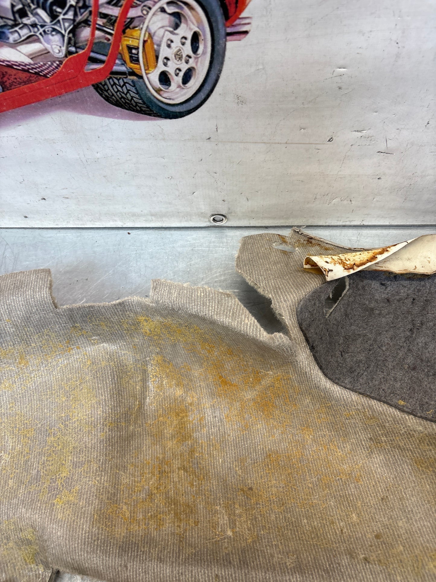 Porsche 924/944 -85.5 rear left side trim carpet, white, 944555083, used
