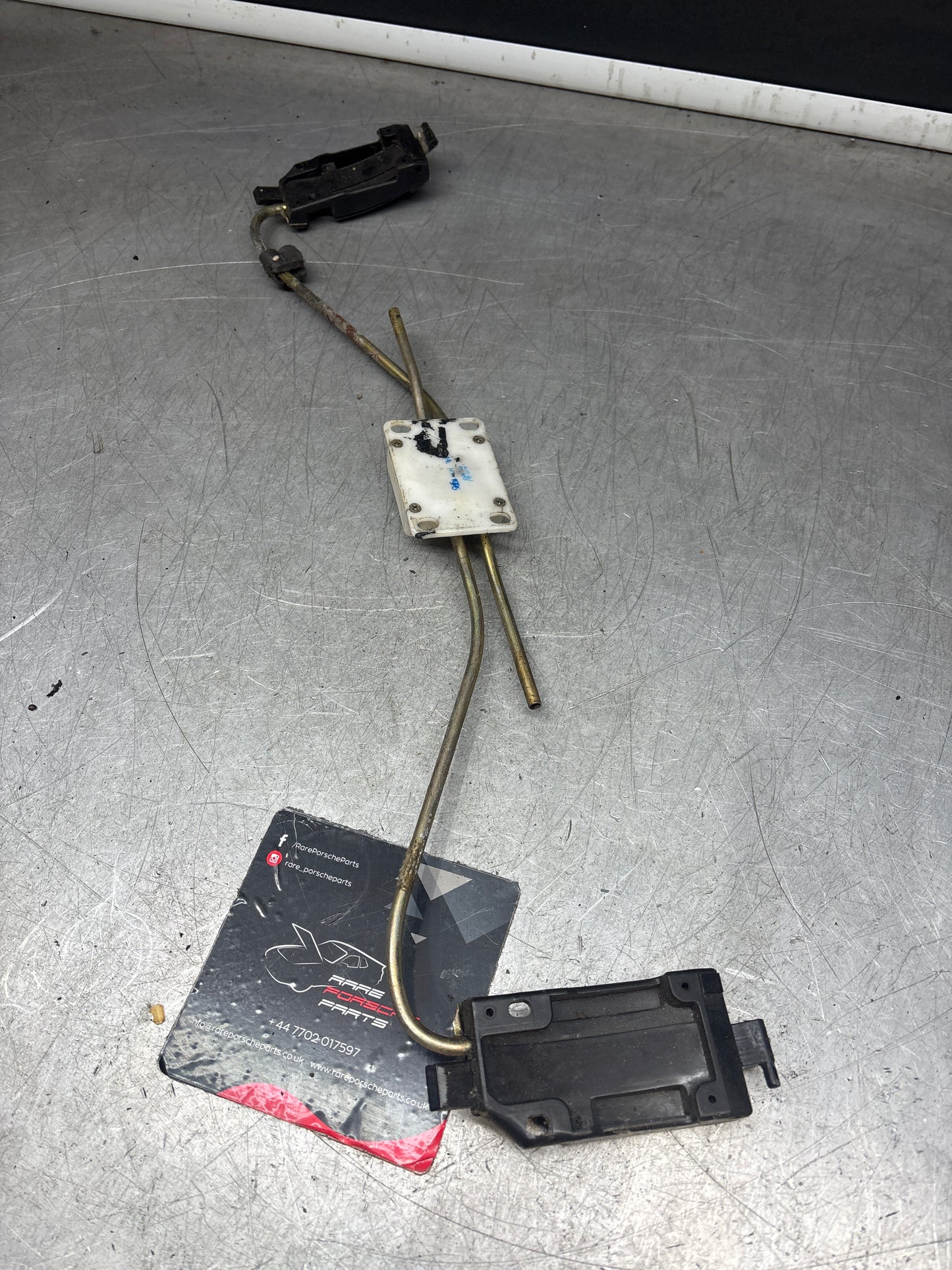 Porsche 924 944 früher Schiebedach-Hebemechanismus. Gebraucht. Schiebedachmechanismus vor 86.