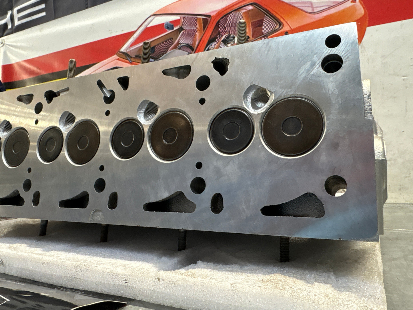 Porsche 924 2.0 cylinder head, refurbished  047 103 373 047103373