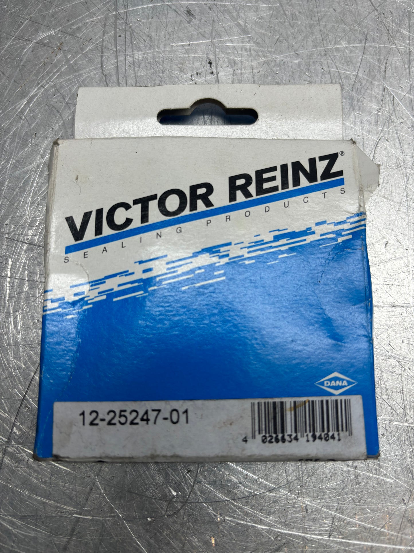 Porsche 924 Valve stem seal, 046109675A set of 8, Victor Reinz 12-25247-01