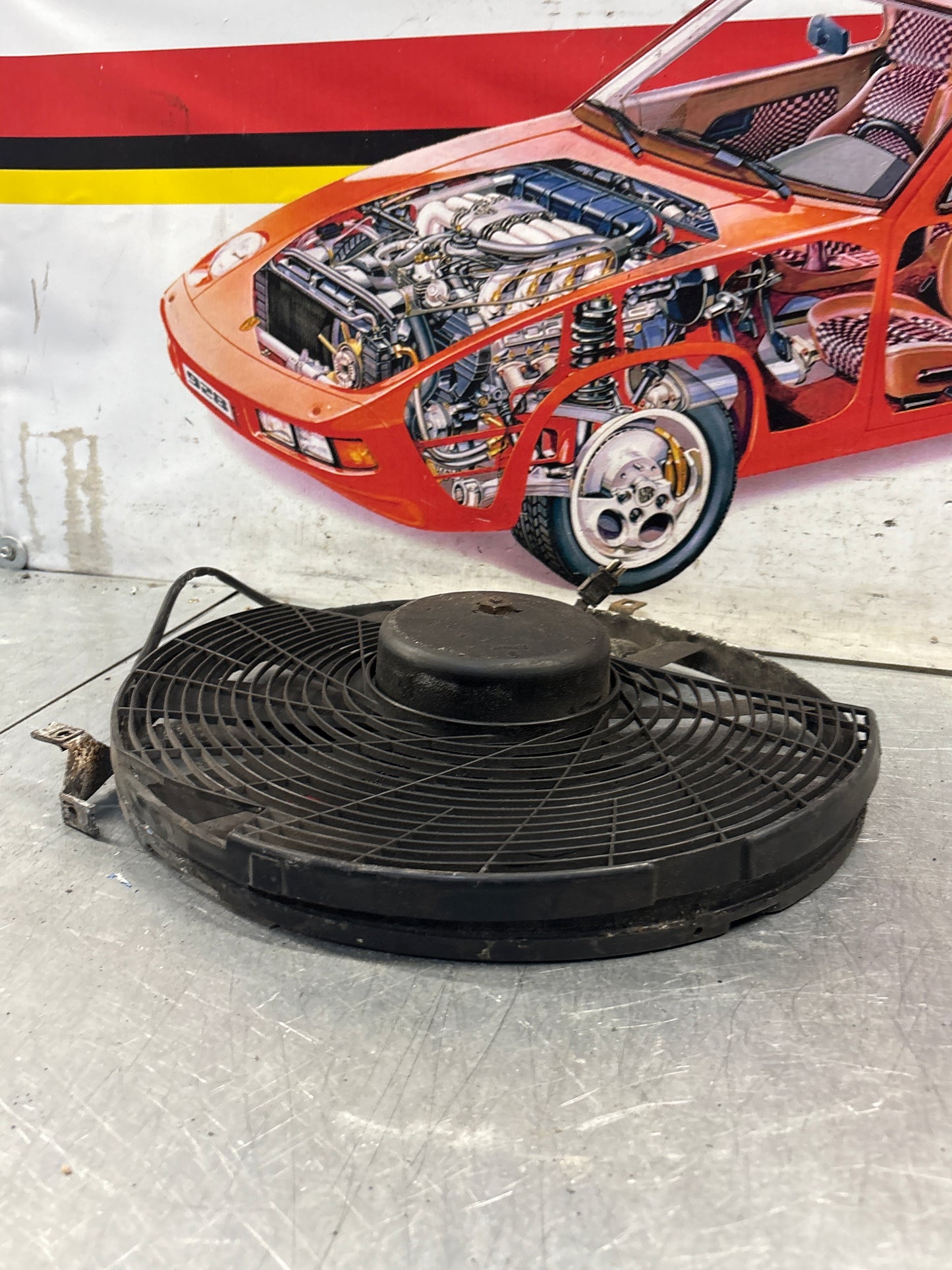 Porsche 928, 80- Air conditioner condenser  cooling  fan, genuine 92862410301 used