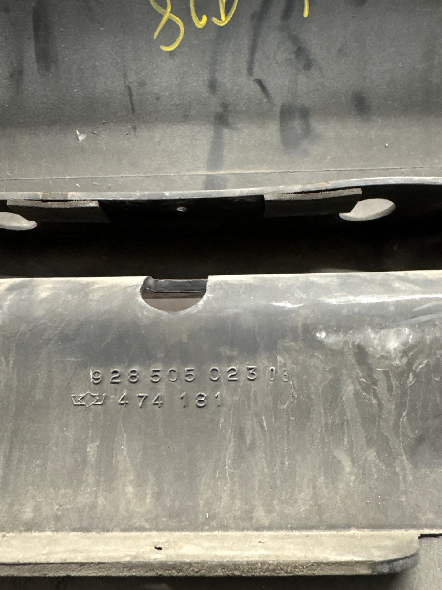 Porsche 928 rear bumper, used 92850502303 / 474181