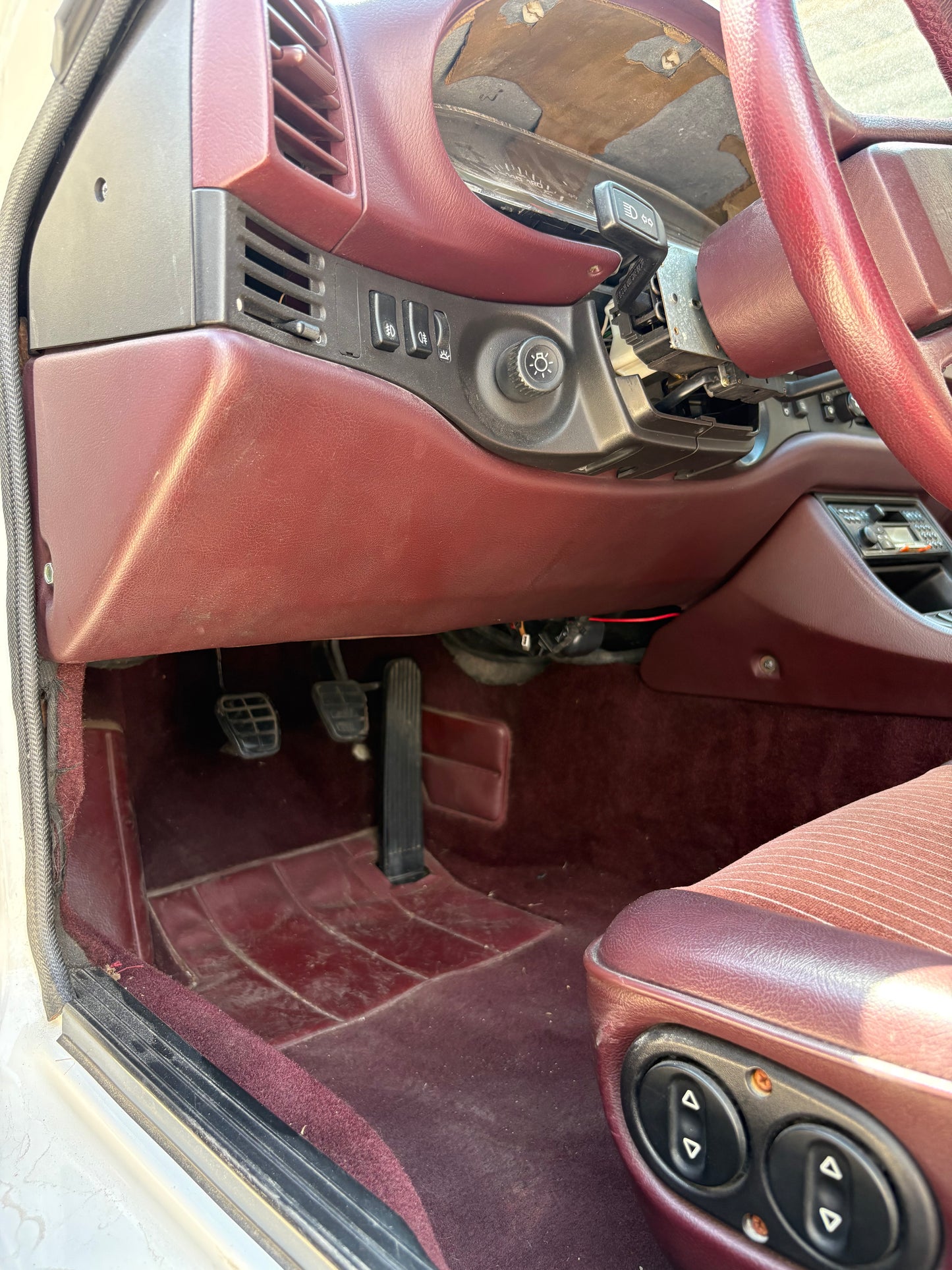 Porsche 944 Turbo/S2 complete Burgundy Interior with Recaro Sport seats, LHD