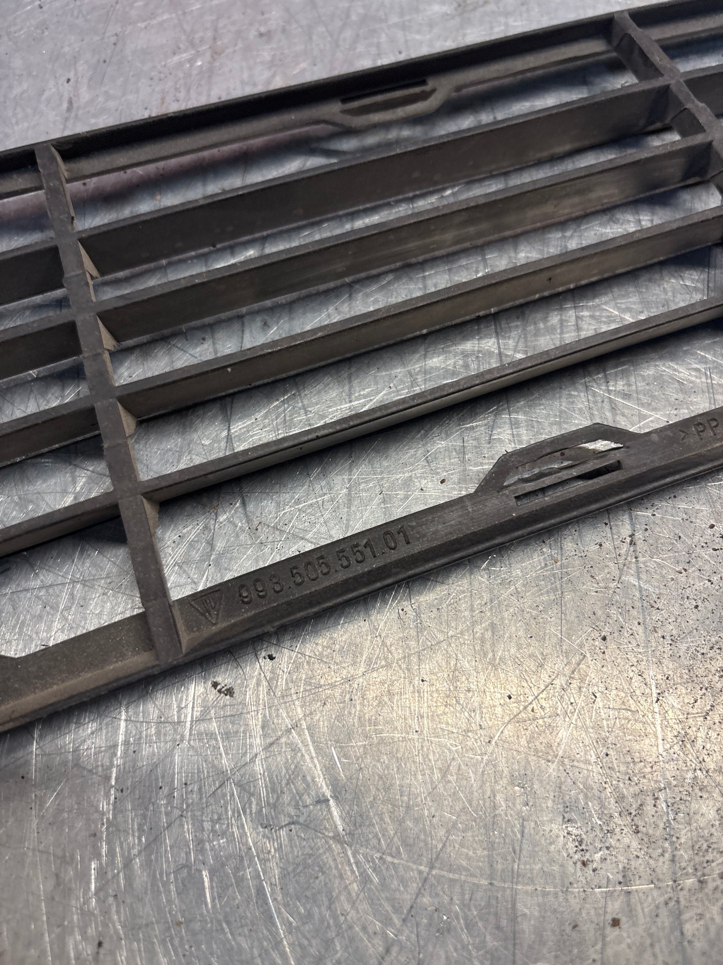 Porsche 993 Ventilation Grille 99350555101, used, damaged
