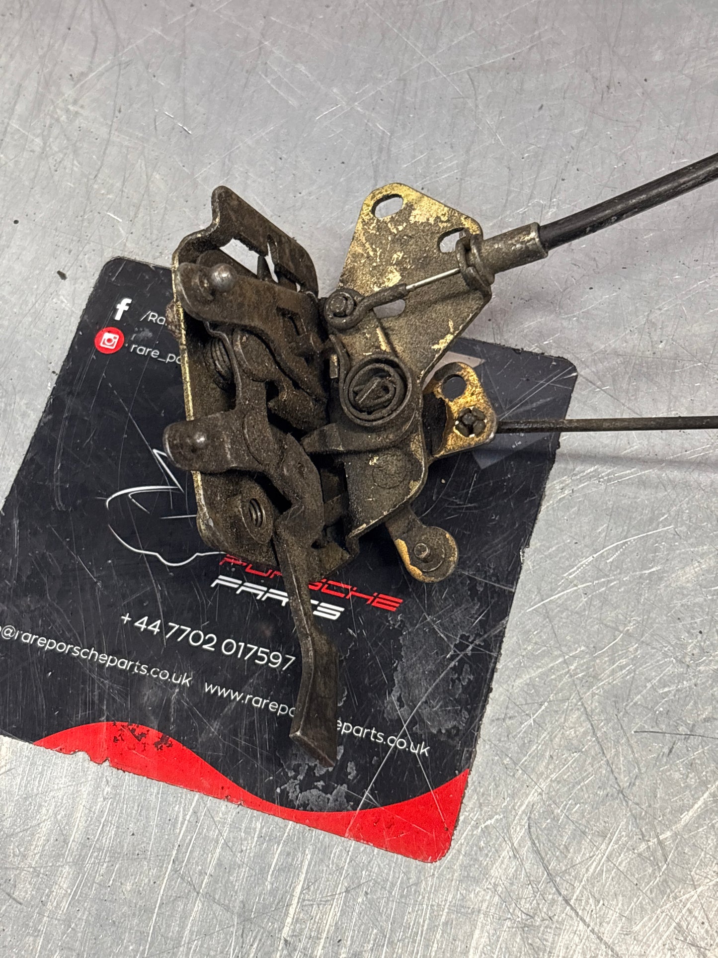 Porsche 928 left door lock mechanism 92853705309 used