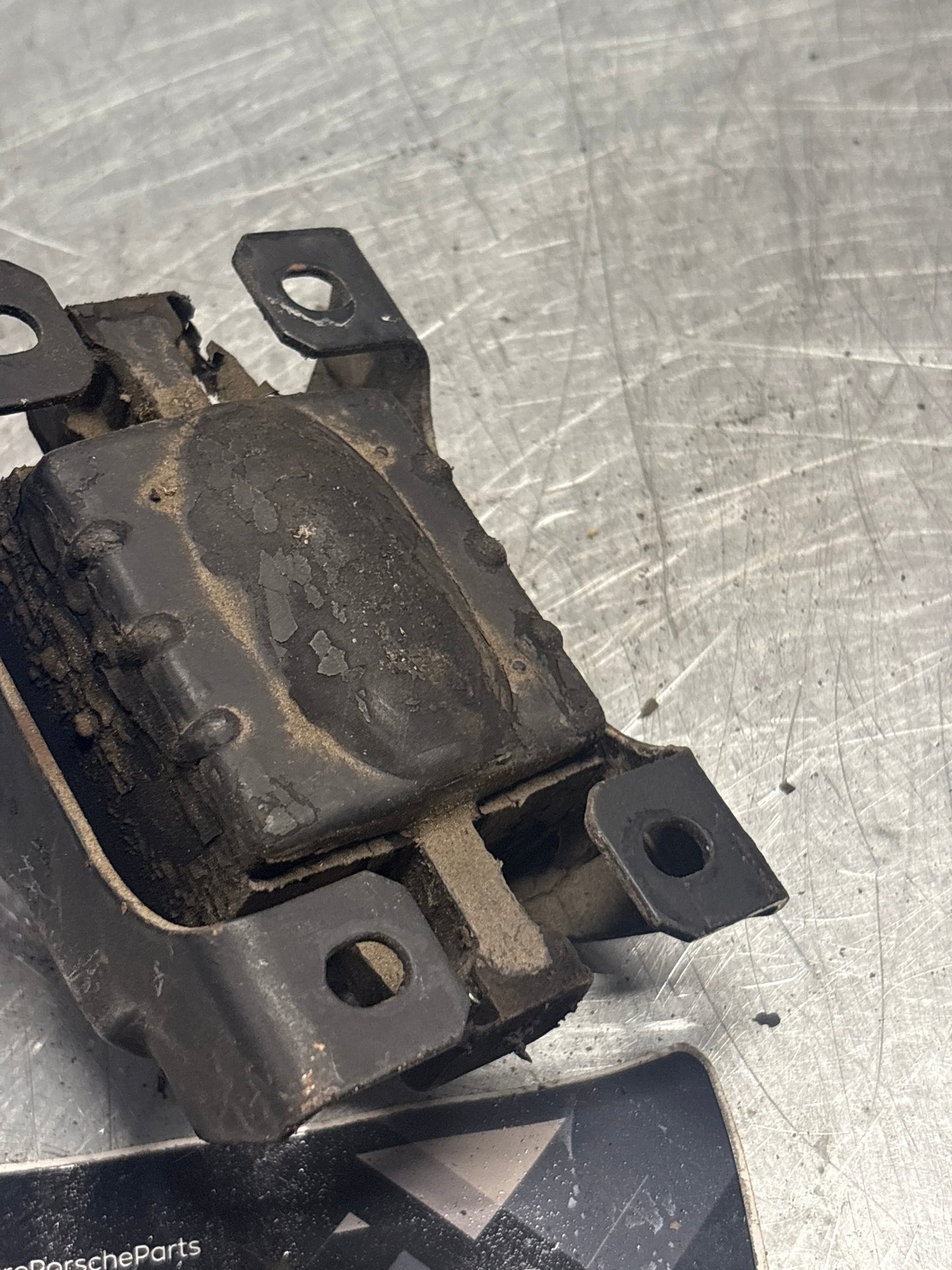 Porsche 944S/S2 85- Gearbox mount, used 94437504504