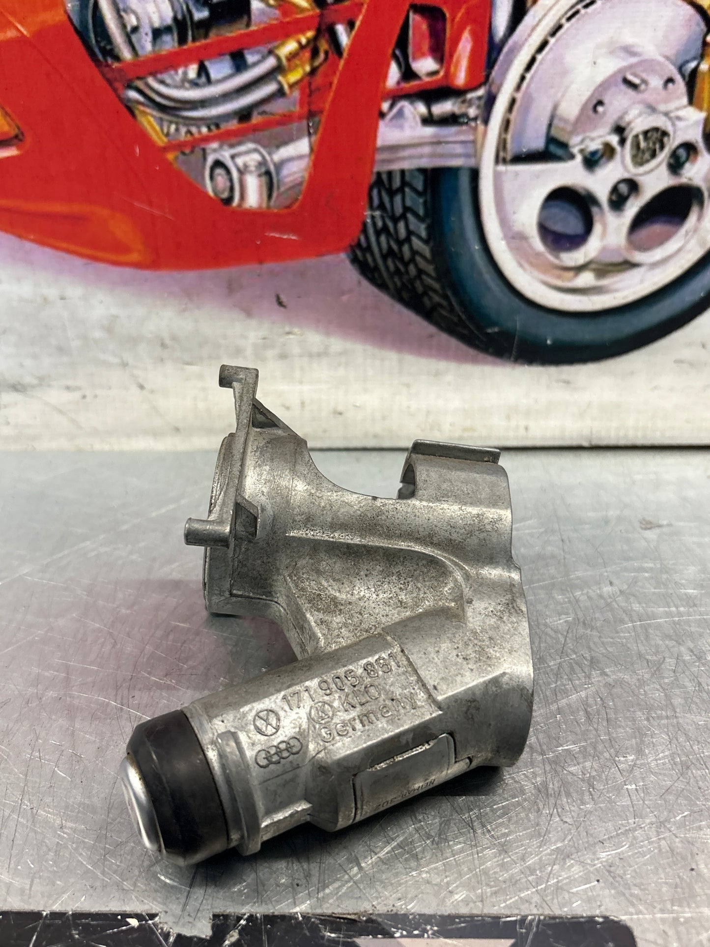 Porsche 924 / 944 ignition barrel. 171905851 used