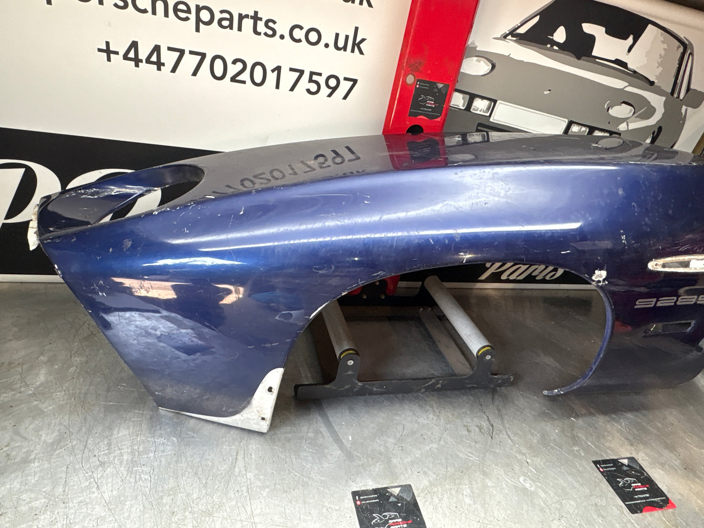 Porsche 928 -87 front left wing, 92850301103 used