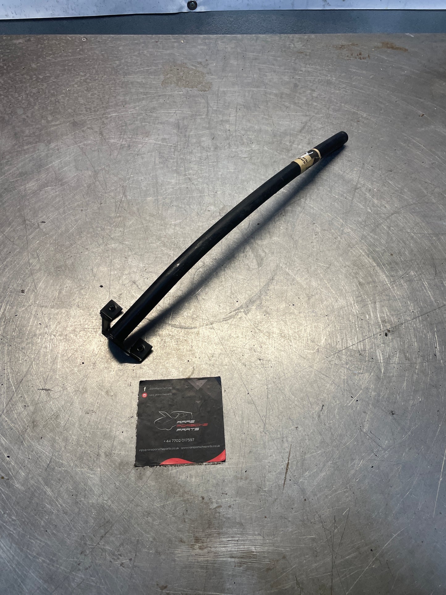 Tubo guida finestrino destro Porsche 928, 92853726402 usato