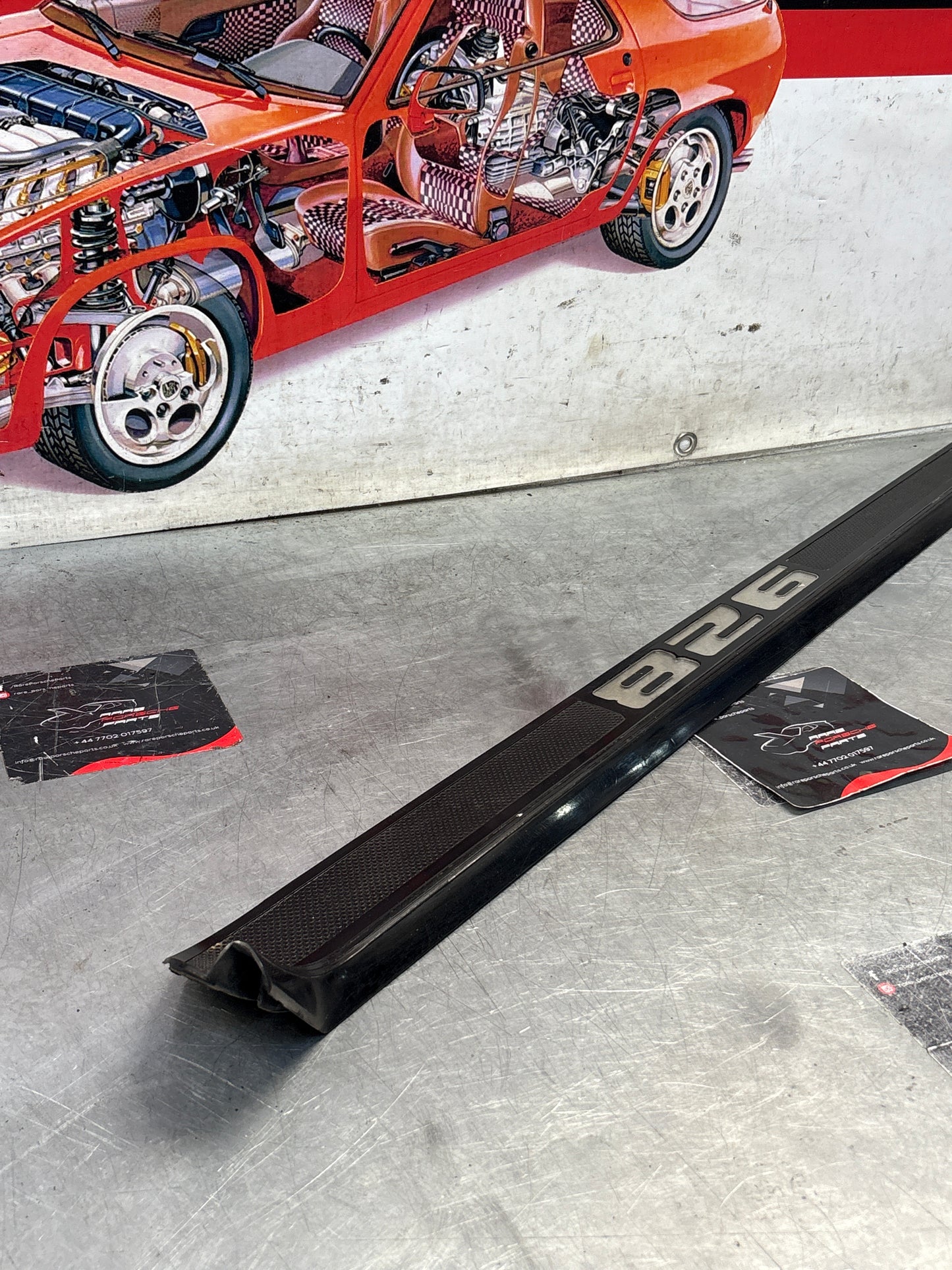 Porsche 928 scuff plate, door sill trim, left, N/S 92855105502 used