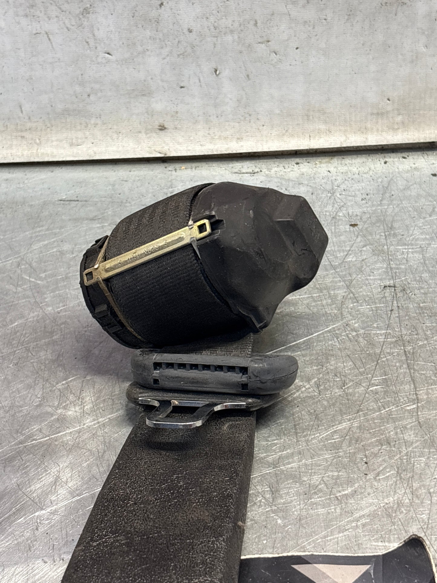 Porsche 968 / 944 S2 Cabriolet front right seatbelt, used 94180303414