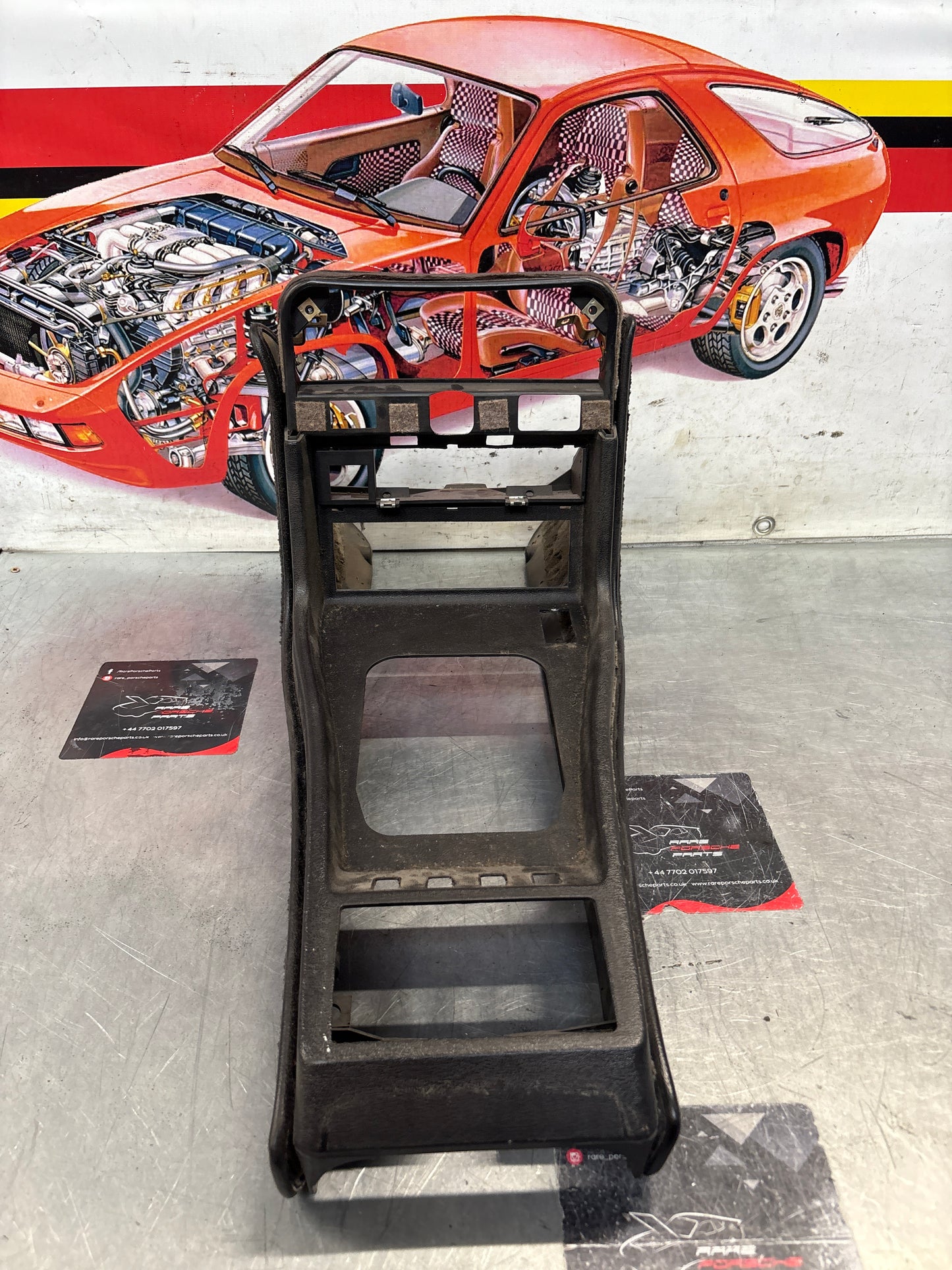 Porsche 924 944 centre console black with black carpet one switch hole 477857969 / 477857951 used