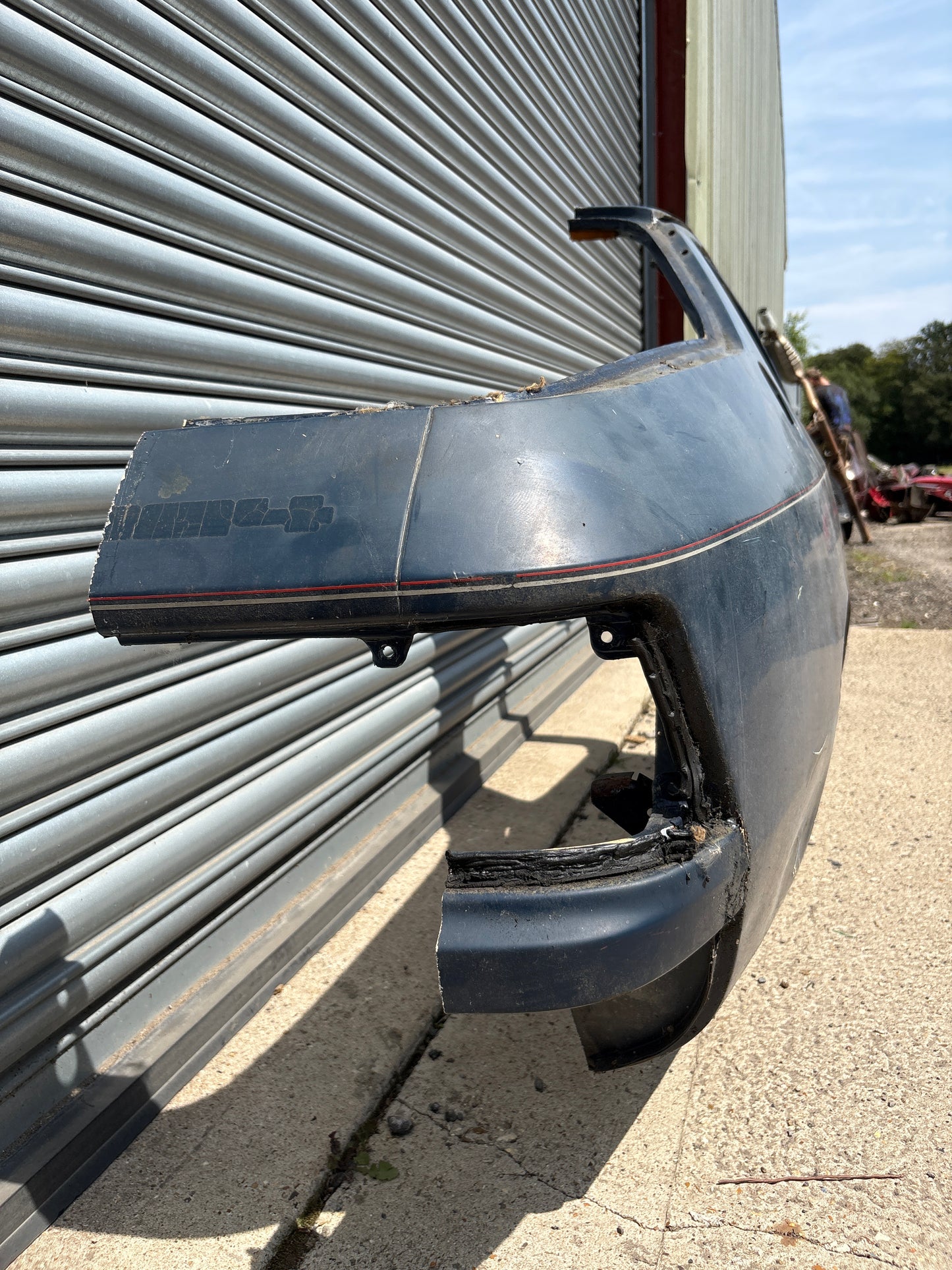Porsche 924 right side cut, rear fender with sill