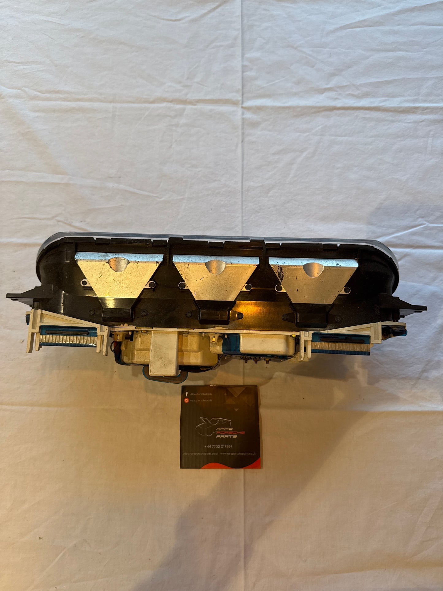 Porsche 944 dash clock binnacle pod speedometer, 94564131106 used 119979 miles plastic screen has some small scratches