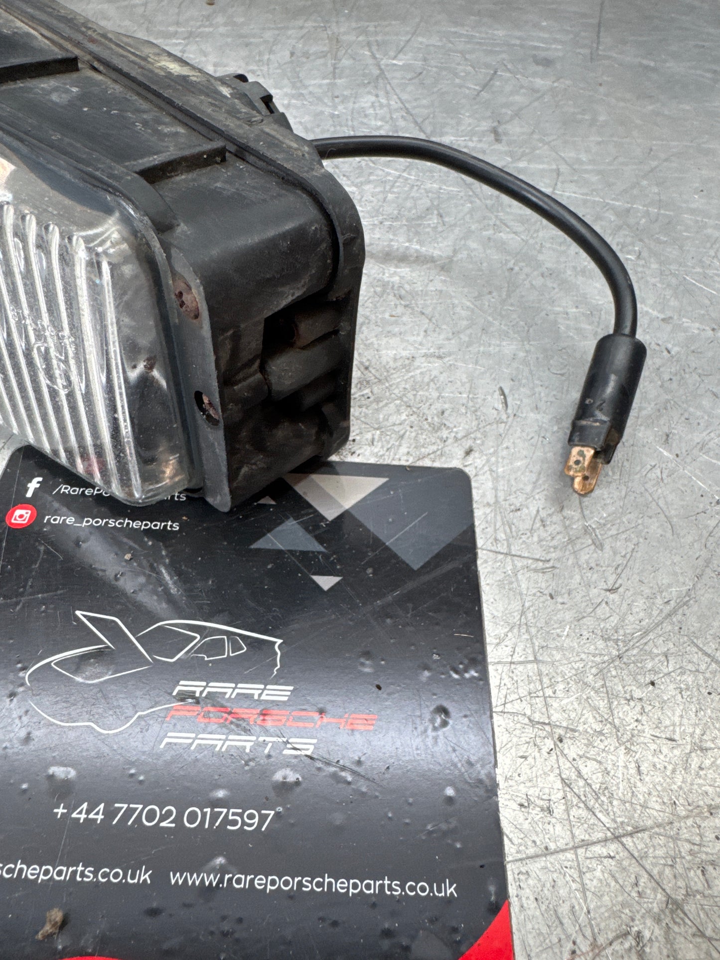 Porsche 944 Right foglight, 94463190200