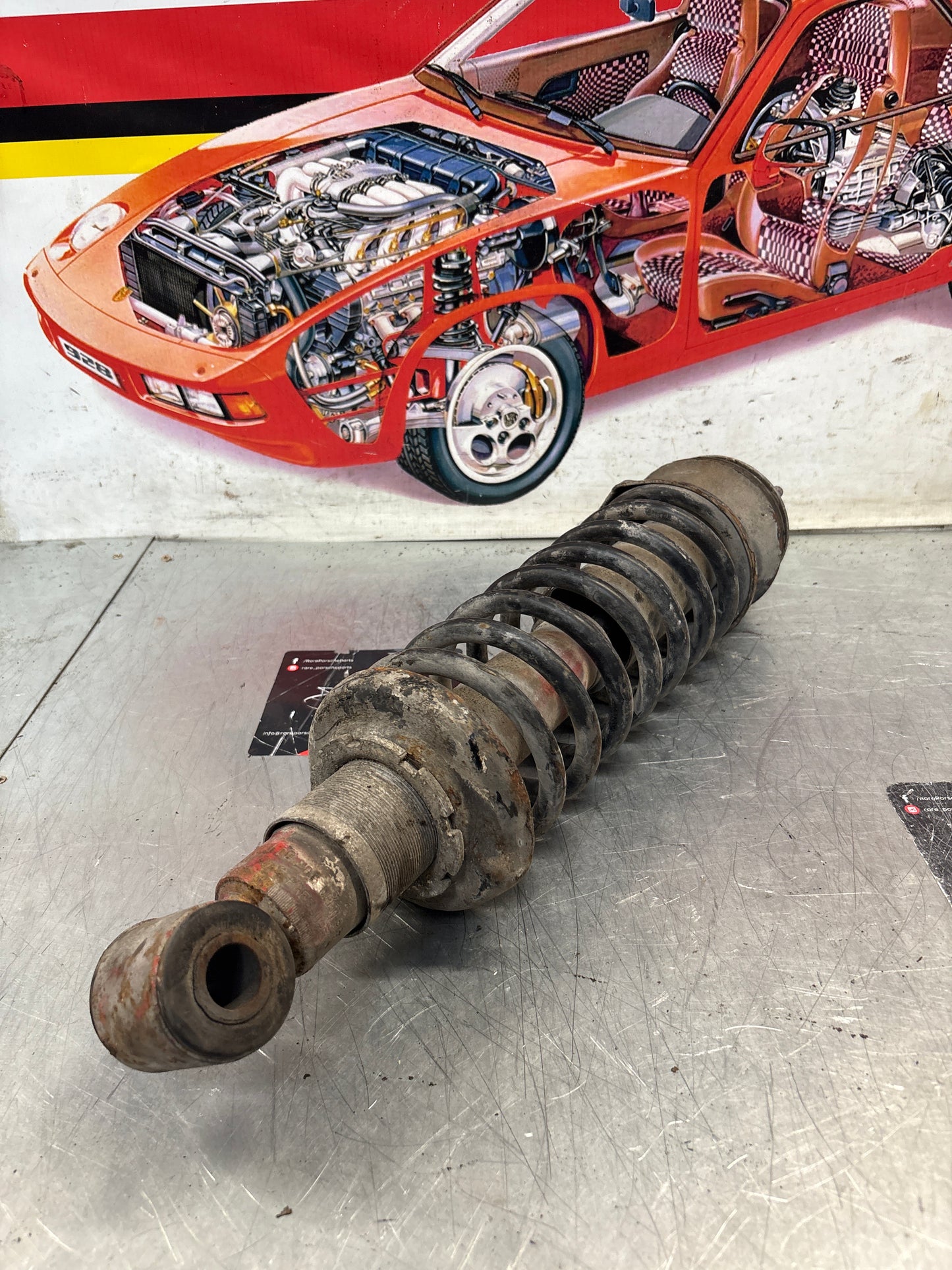 Porsche 928 rear shock absorber, 92833305117