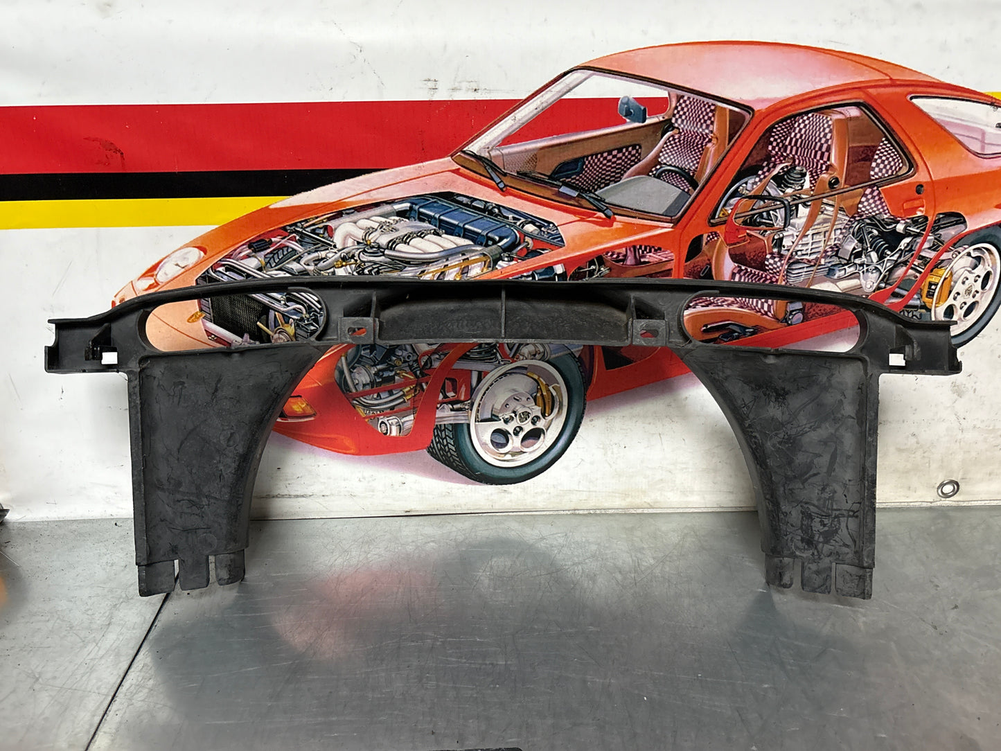 Porsche 928 S2 Upper Cooling Fan Shroud 92810626102 Top Fan Shroud