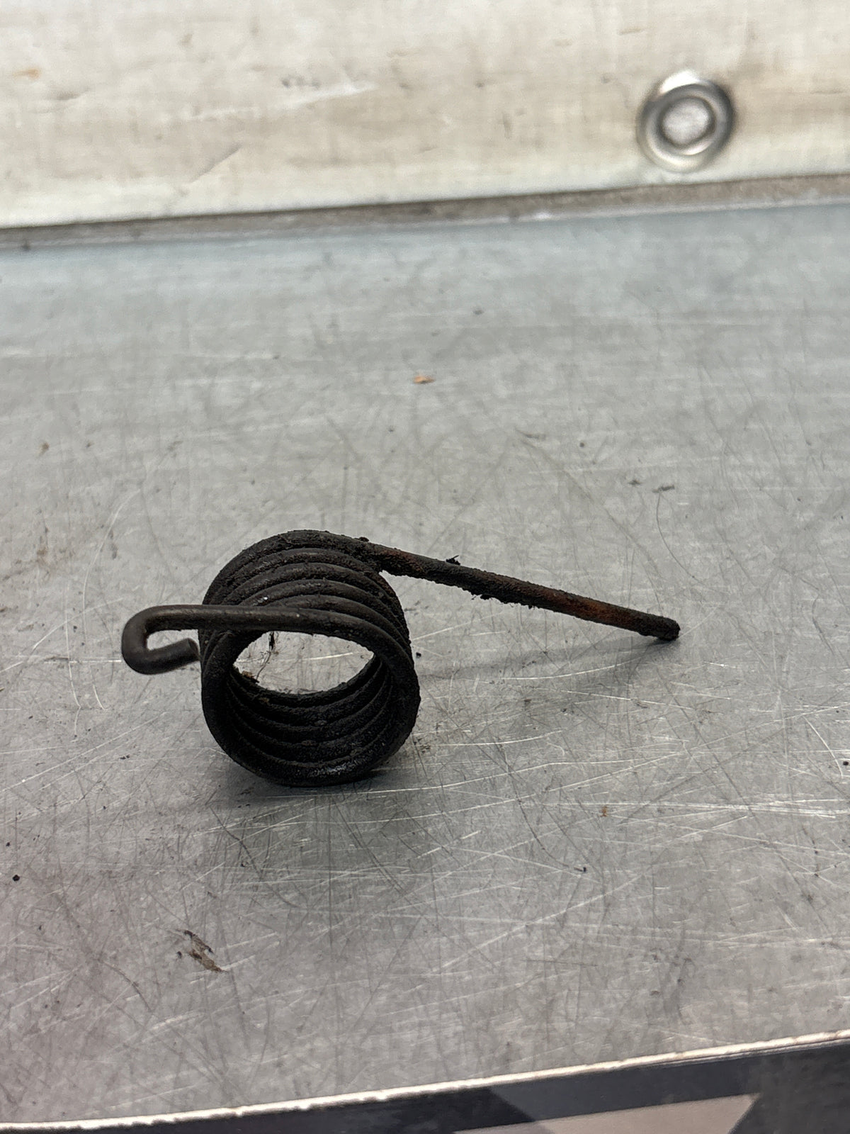 Porsche 924 clutch control shaft torsion spring, used 088141723