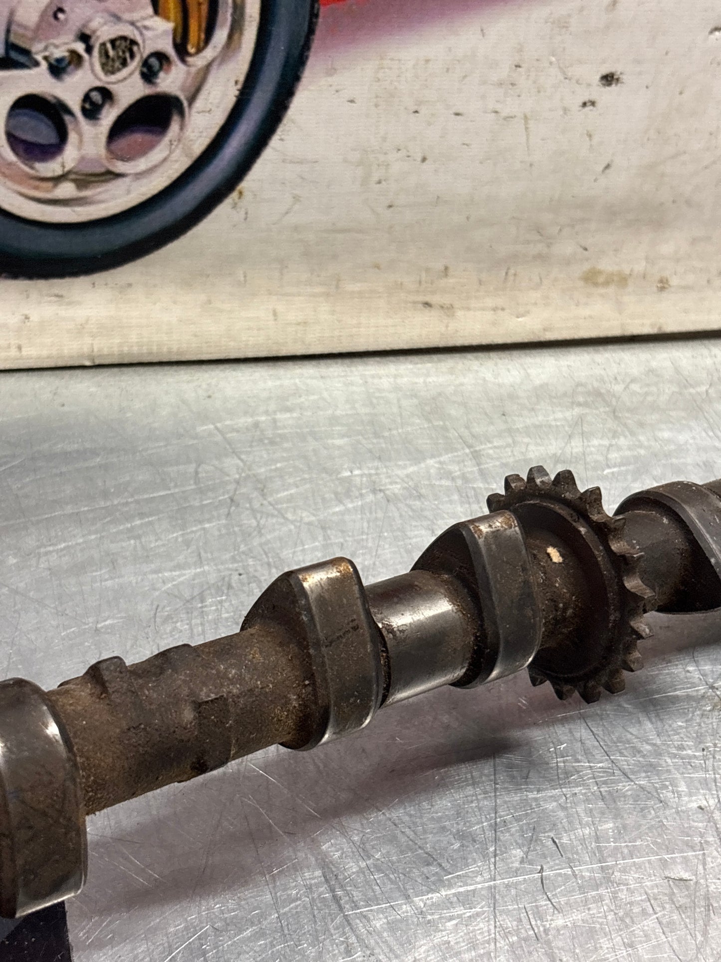 Porsche 928 S3 M28.45/46 engine Camshaft, intake side, cylinder 1-4, used 9281052913R / 92810529108