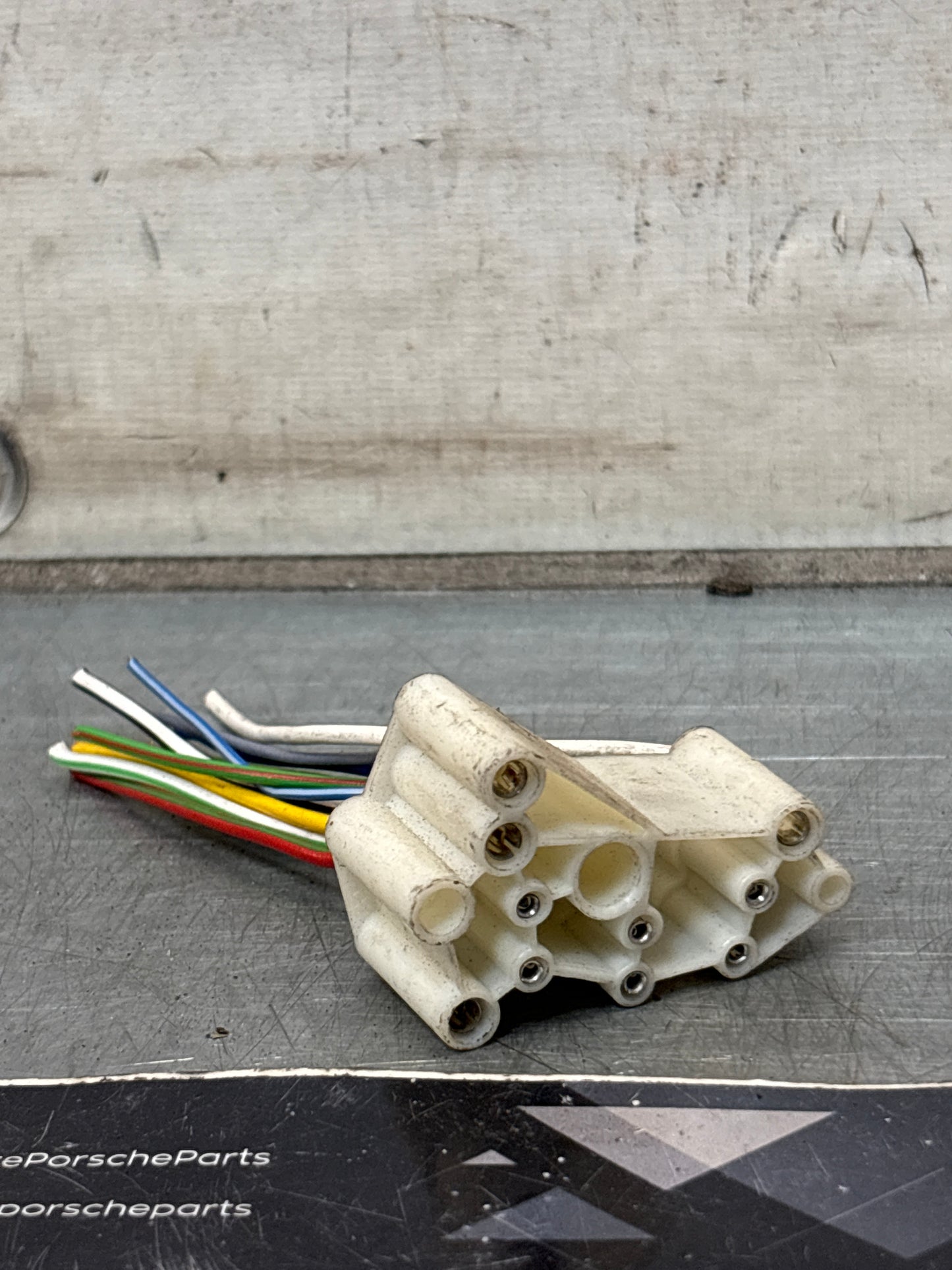 Porsche 944 85.5- / 928 dashboard indicator connector harness, used 431953525
