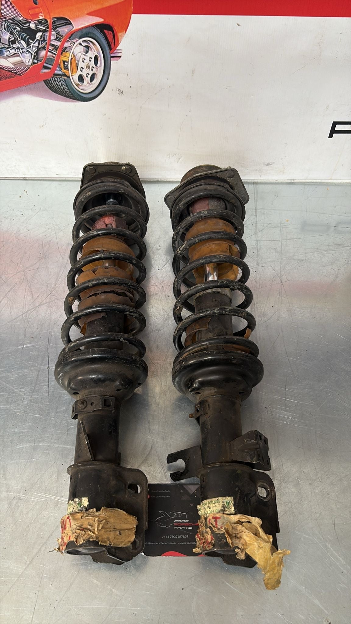 Porsche 944 Turbo pair of front shock absorber, used 95134303105 95134303205