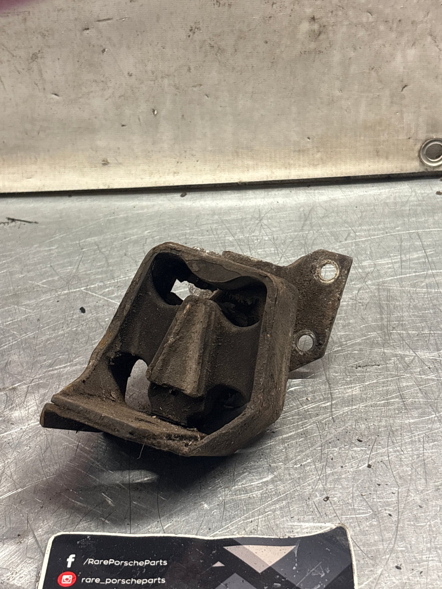 Porsche 924/944 gearbox mount, 477399153J / 94437504500, used