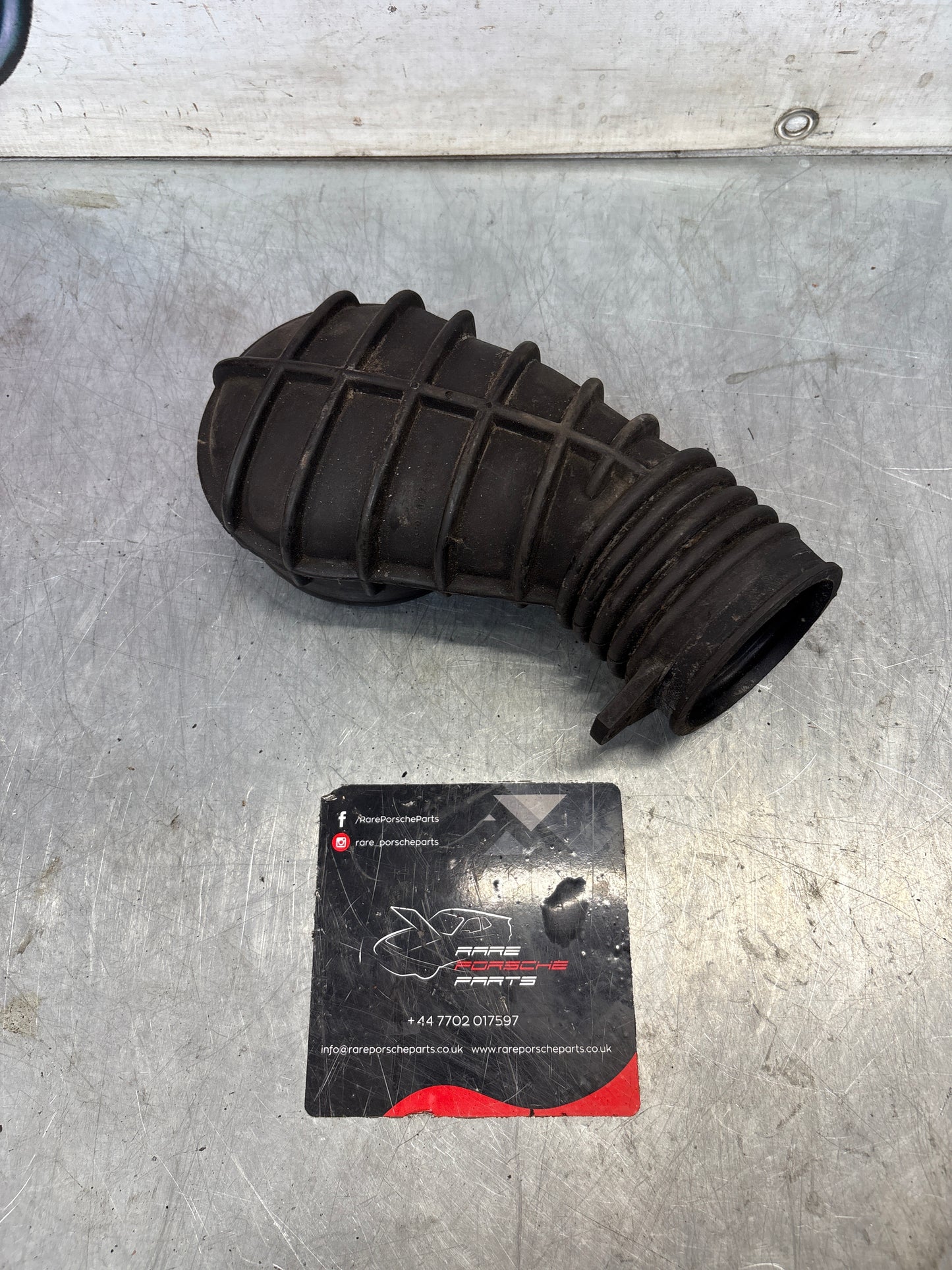 Porsche 924 fuel metering head to air intake 047133367, used