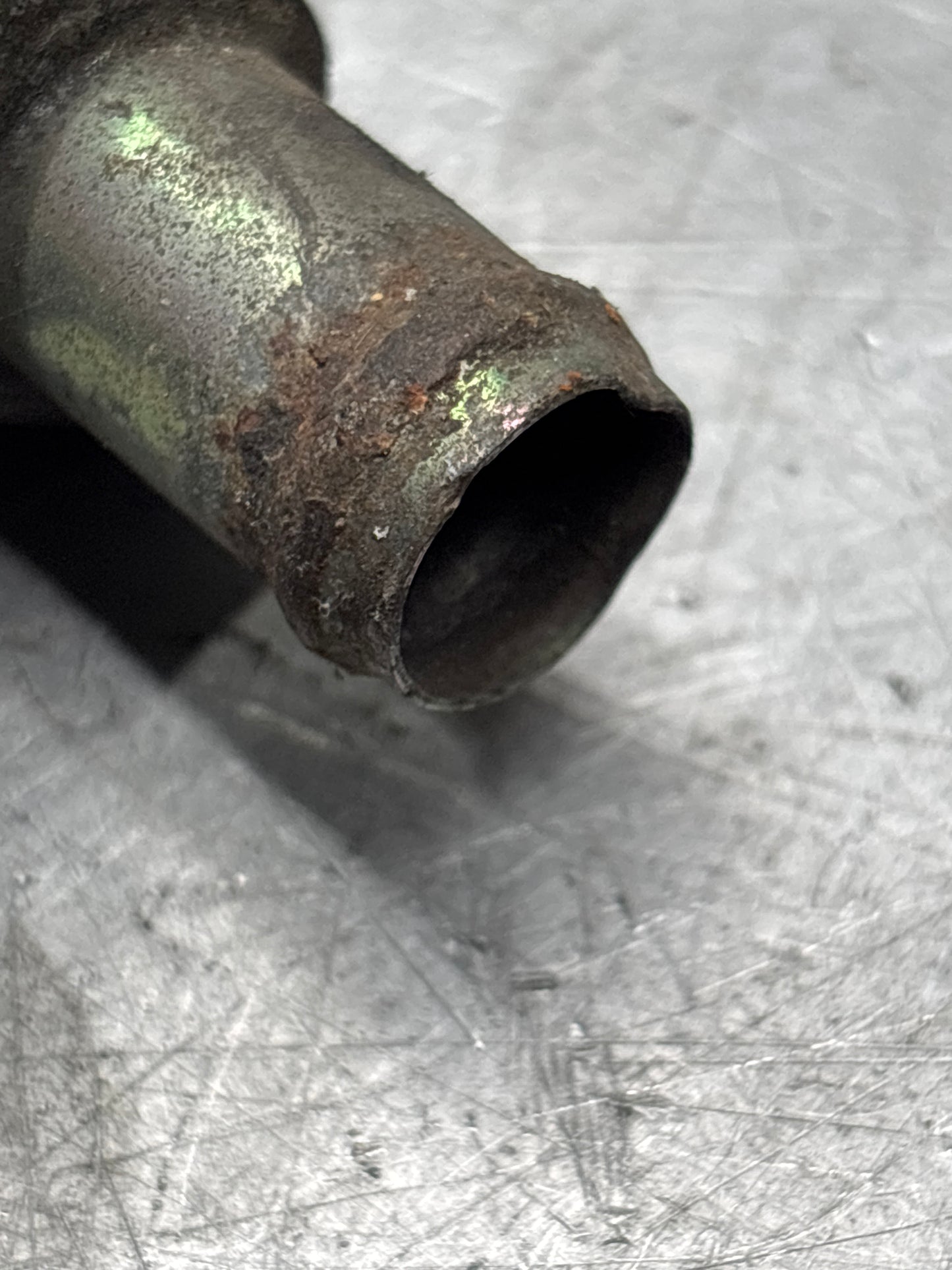 Porsche 944 2.5 924S water pipe on cylinder head 94410624302 used