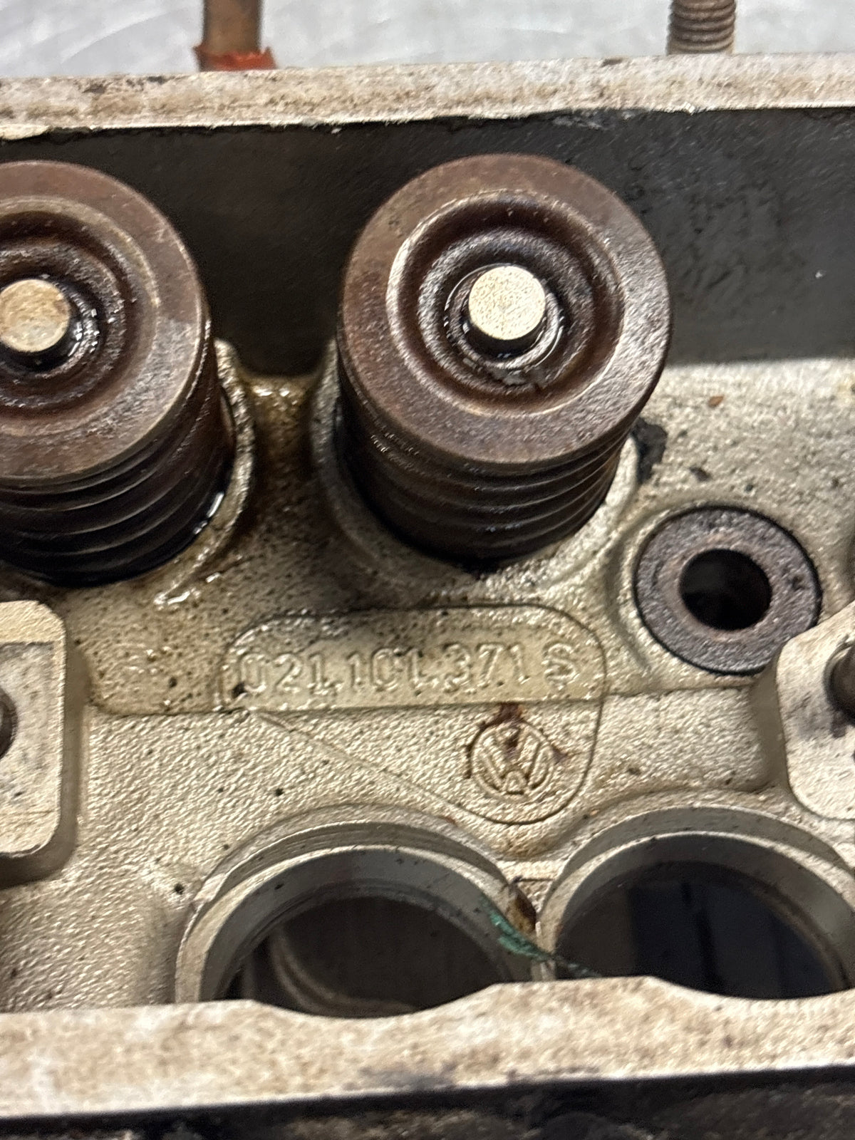 Porsche 914, cylinder head, used 021101371S