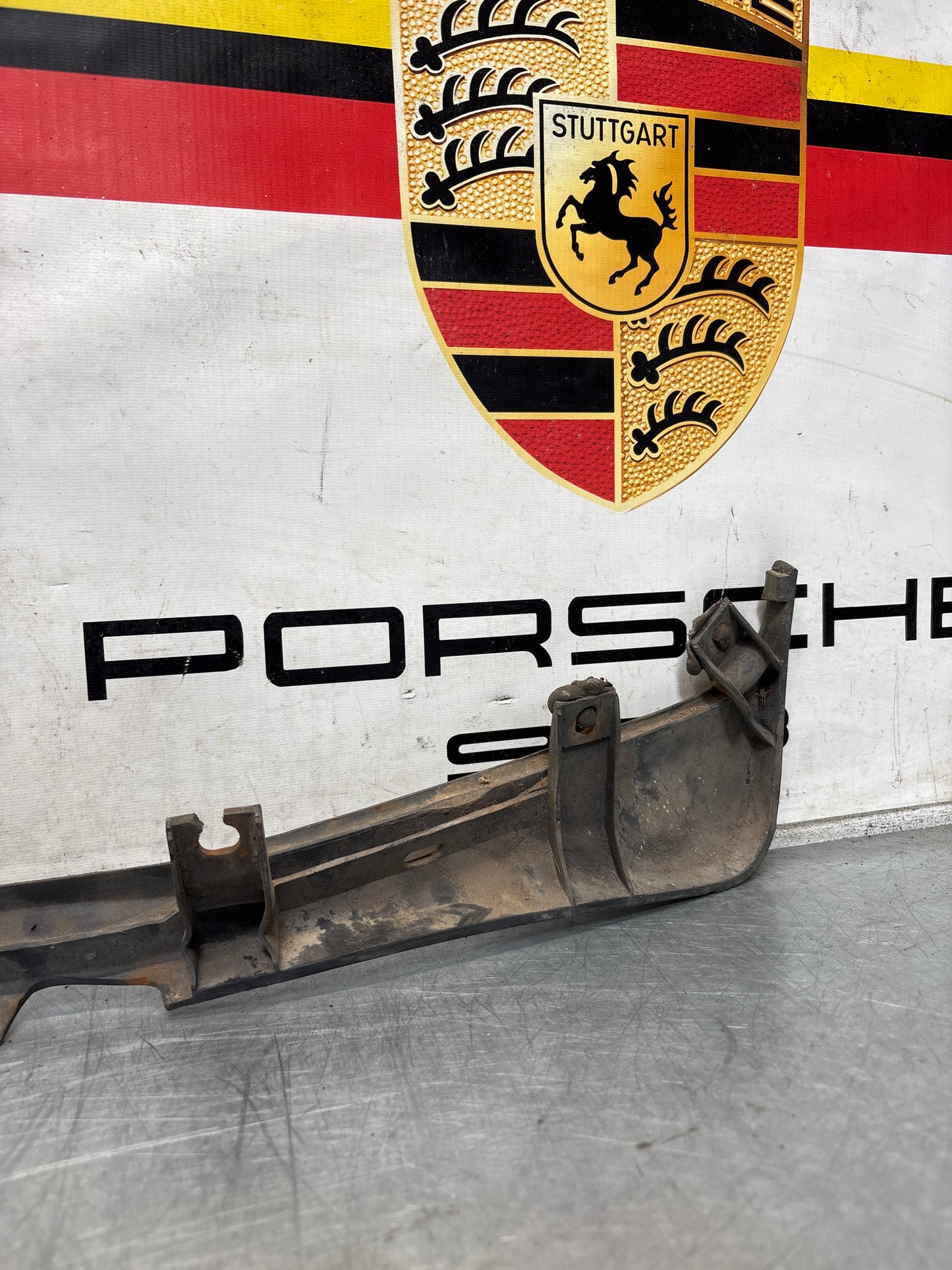 Porsche 944 lower door sill trim molding right side, used 9515591600