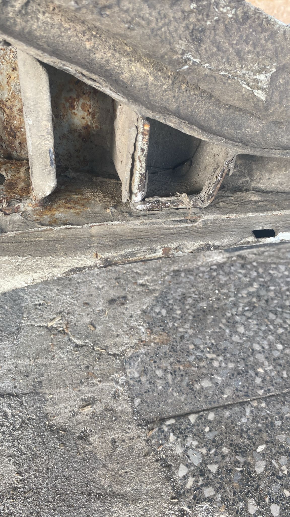 Porsche 944 left side cut, rear fender with sill 94450390303, 94450361102