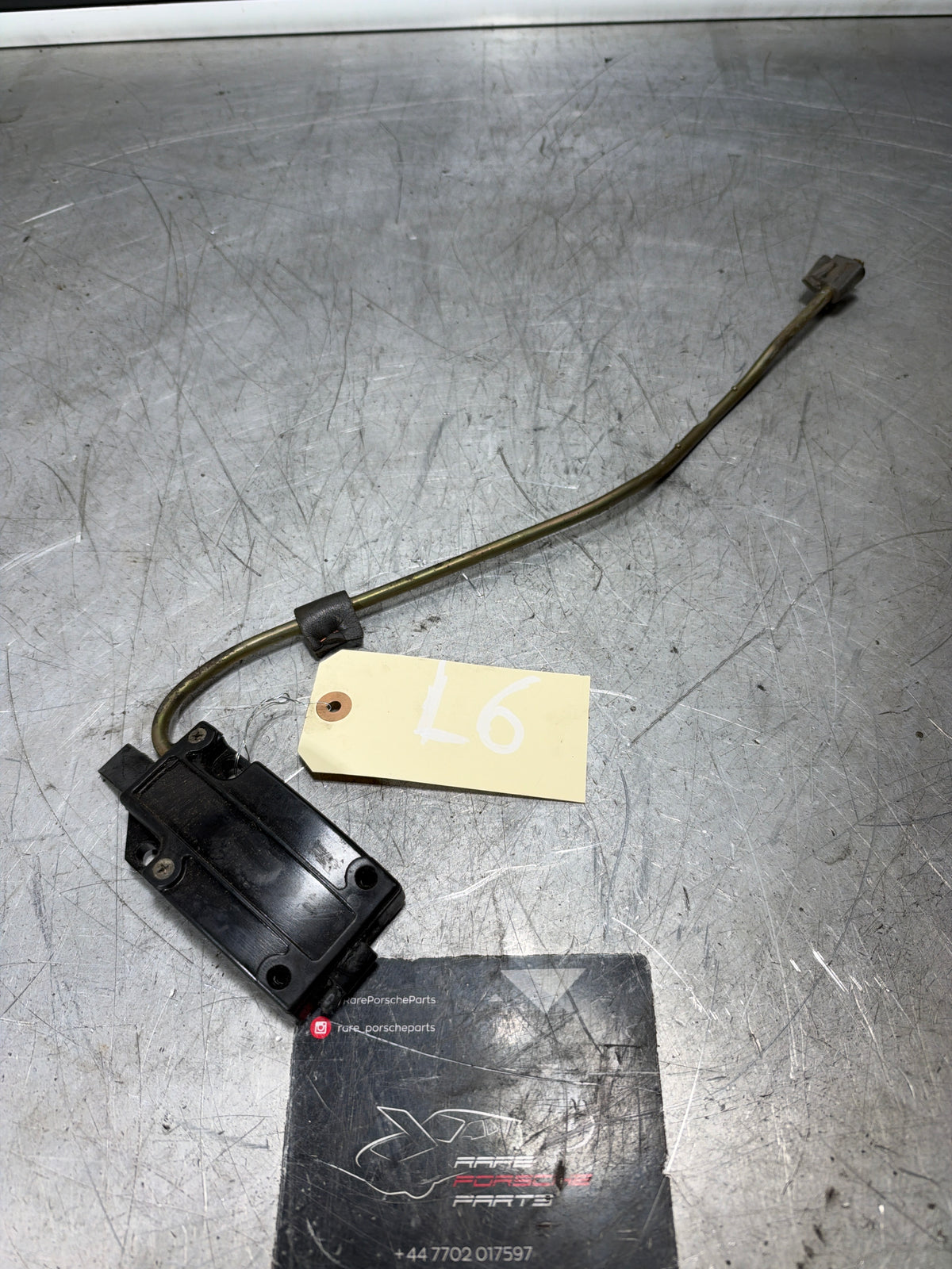 Porsche 924 944 early targa, sunroof lift mechanism right side O/S, Used, -85.5 94456494101 / 94456494100