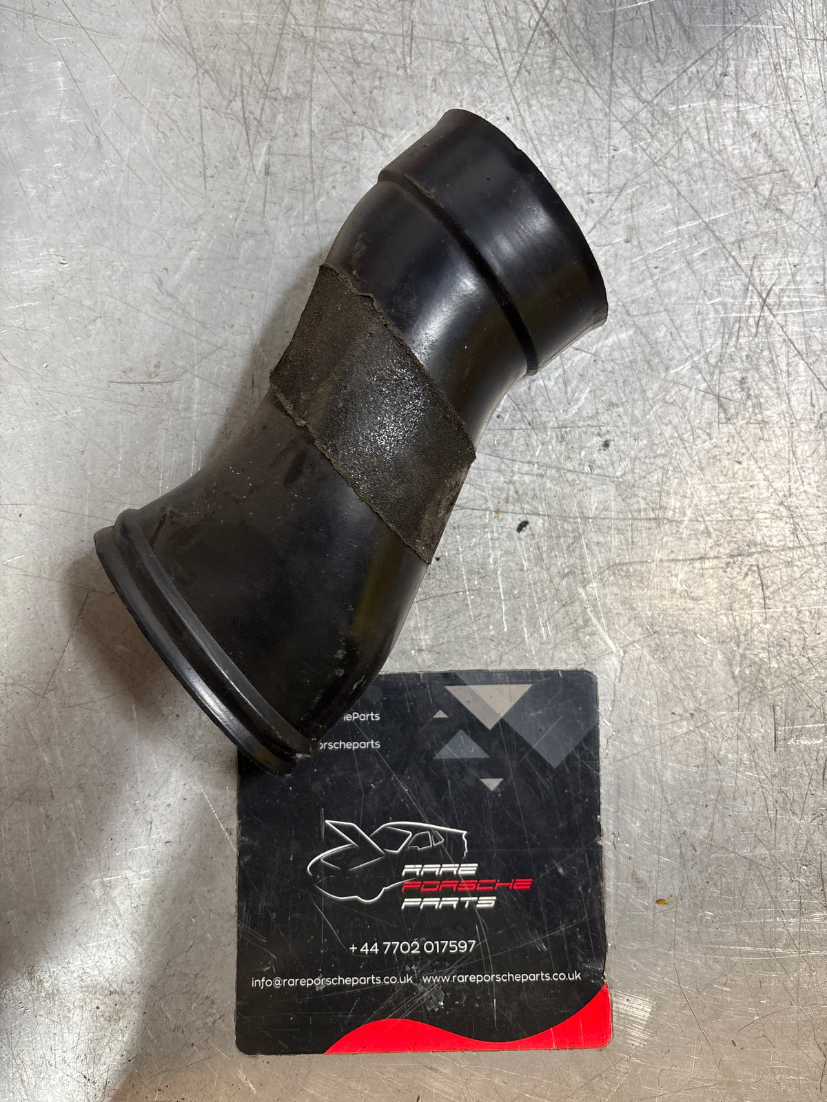 Porsche 944 Tubo sfiato aria cruscotto destro, usato 94557242700