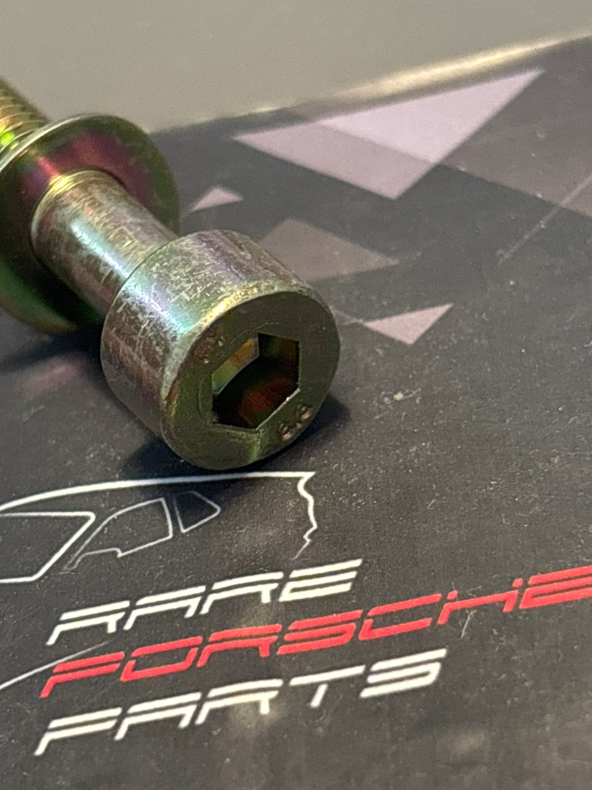 Porsche Pan-head screw 90006721402, new
