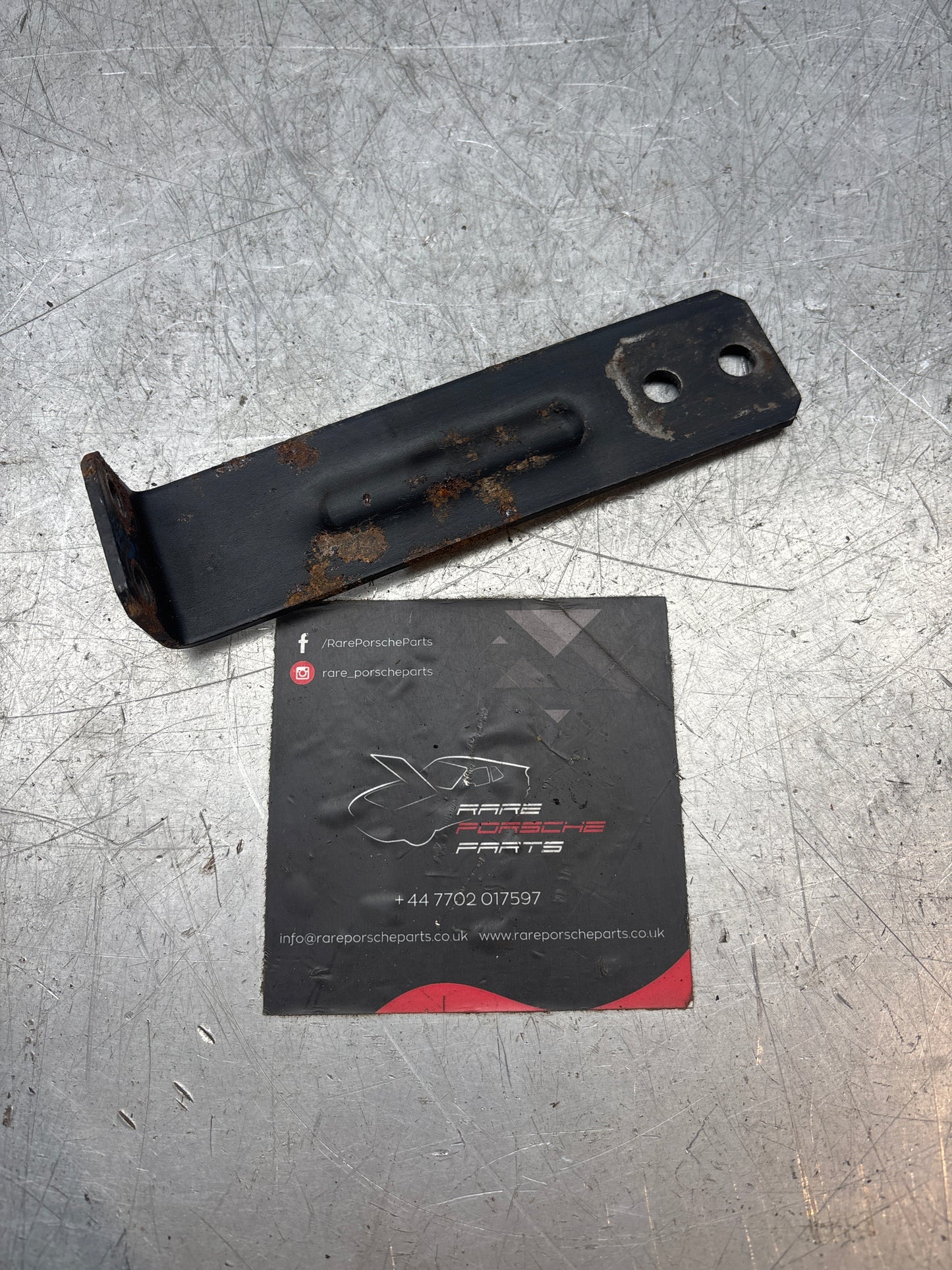 Porsche 944 stabilizer bracket, later type 94434373301 used
